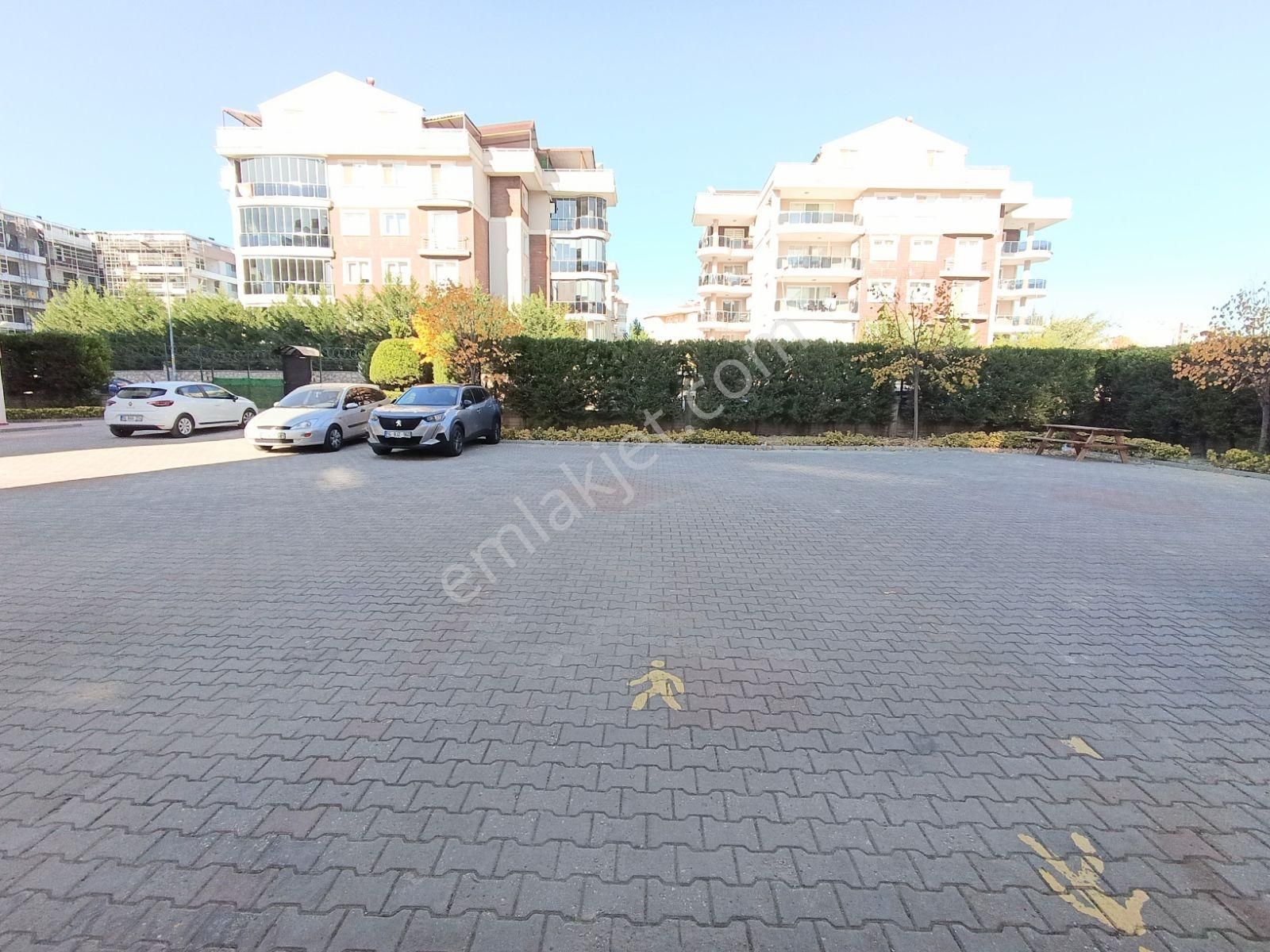 Şekerlerden Özlücede Kültür Koleji Yanında 5+1 Dublex Daire - Görsel 30