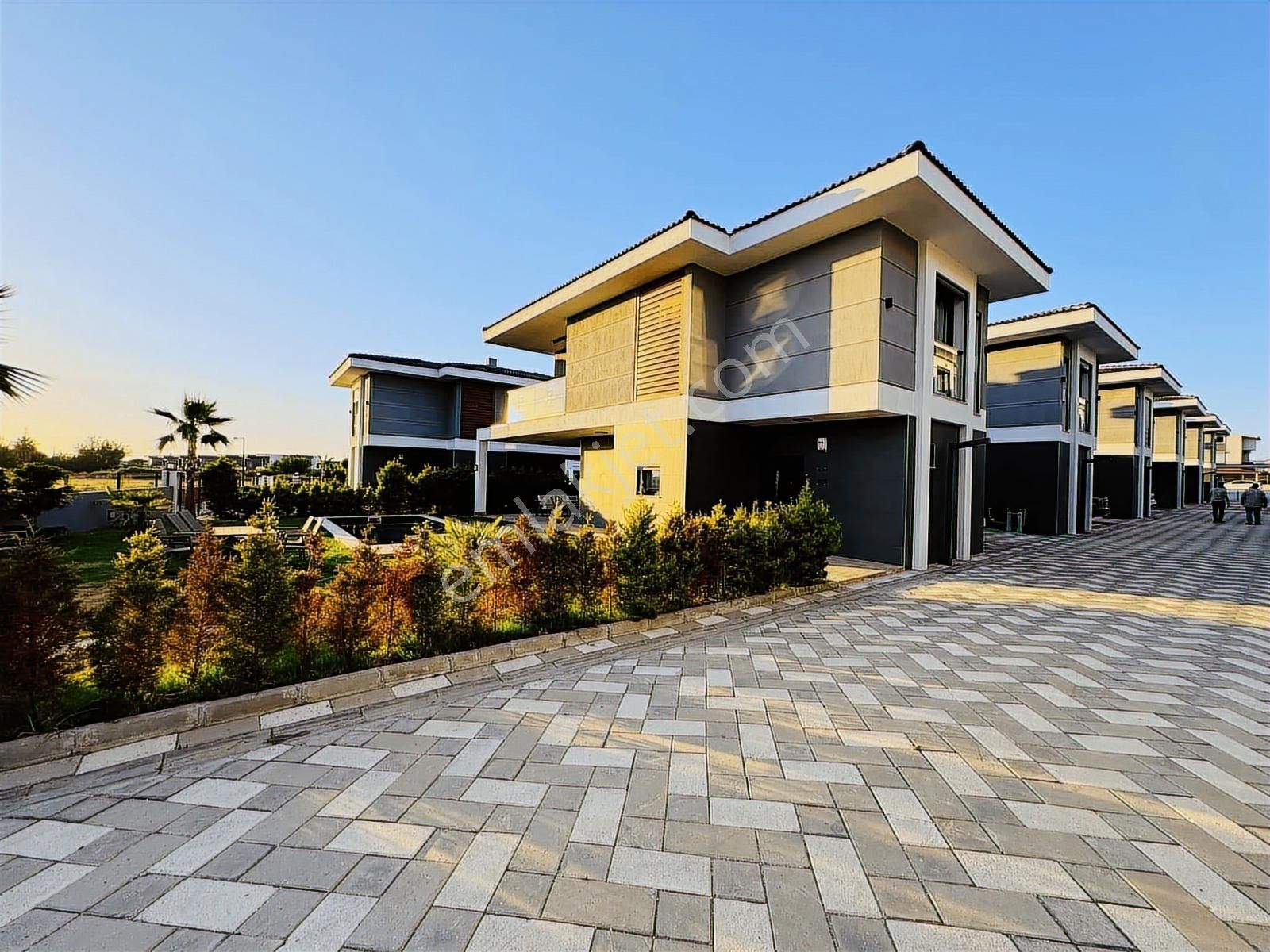 Güzelçamlı'da 7/24 Güvenlikli Tek Müstakil Havuzlu 3+1 Villa - Görsel 13