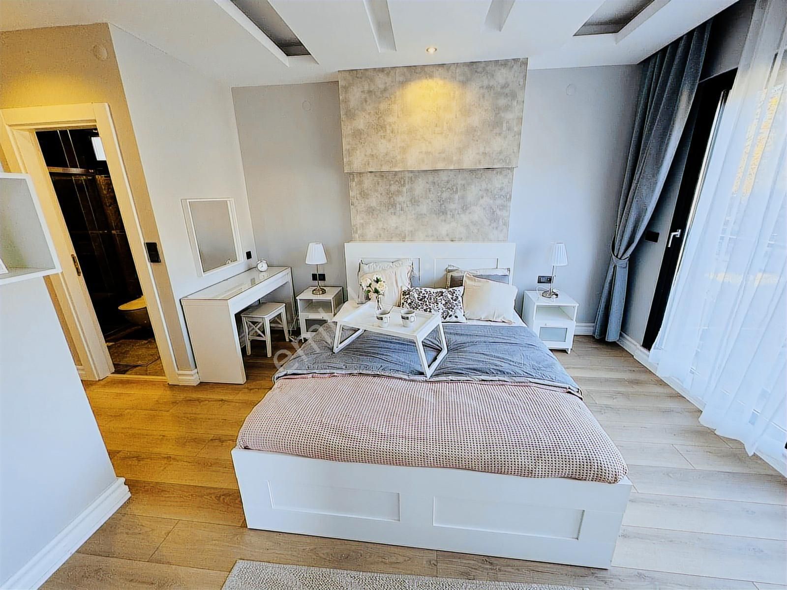 Güzelçamlı'da 7/24 Güvenlikli Tek Müstakil Havuzlu 3+1 Villa - Görsel 3