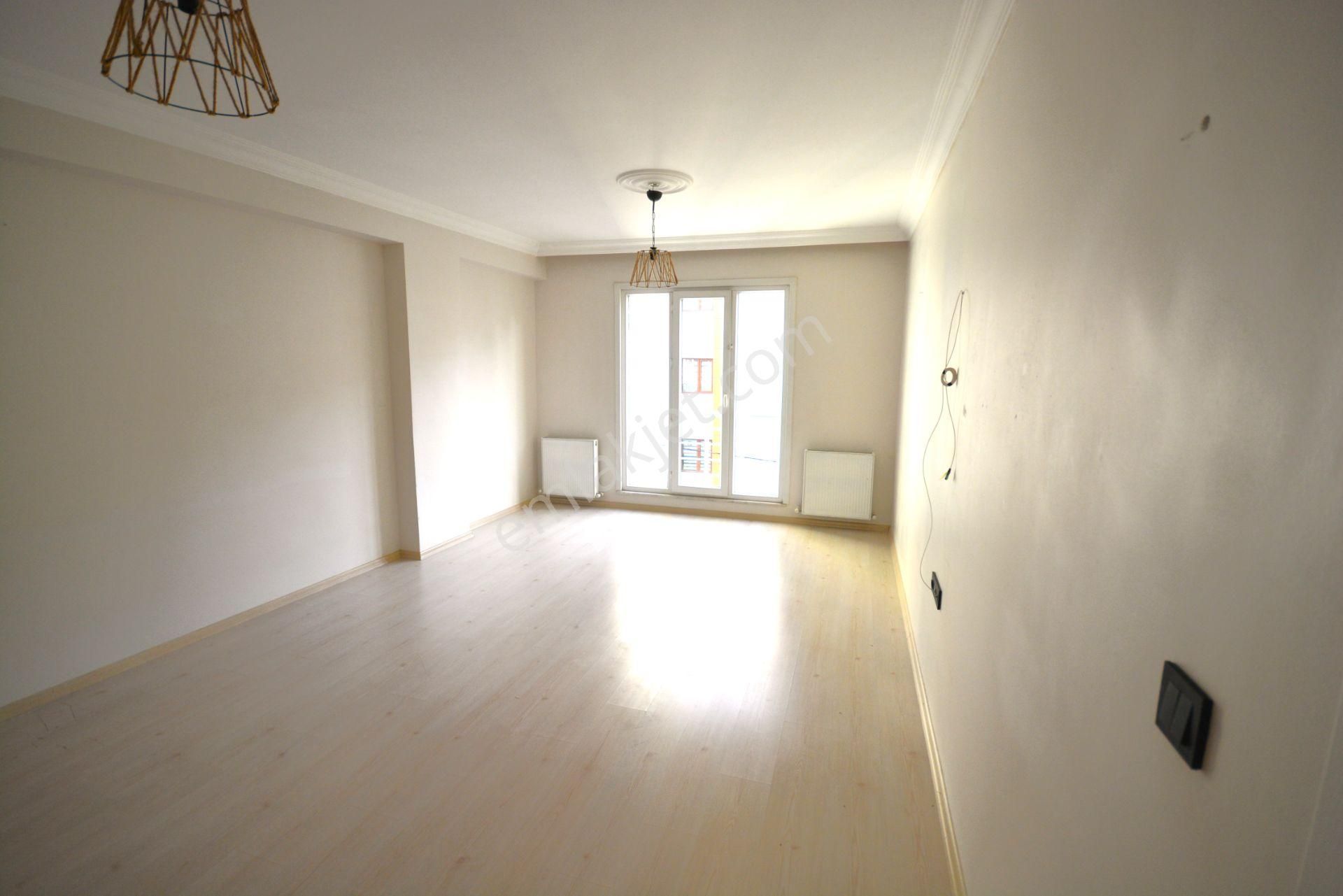 Kiralık Daire 3+1 Ara Kat 120 M2 İskanlı Konumu Güzel Güney Cephe - Görsel 3