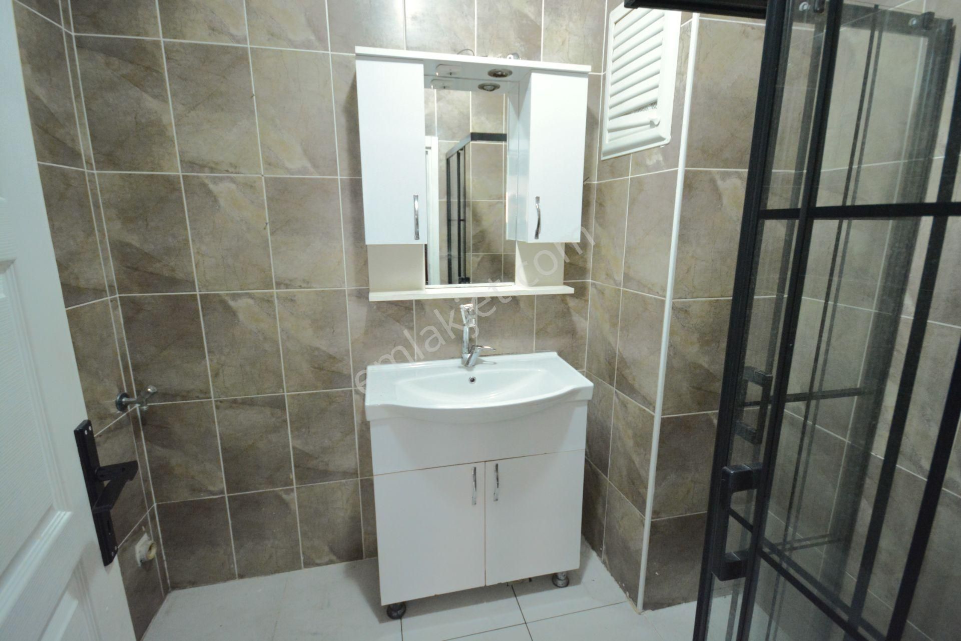 Kiralık Daire 3+1 Ara Kat 120 M2 İskanlı Konumu Güzel Güney Cephe - Görsel 7