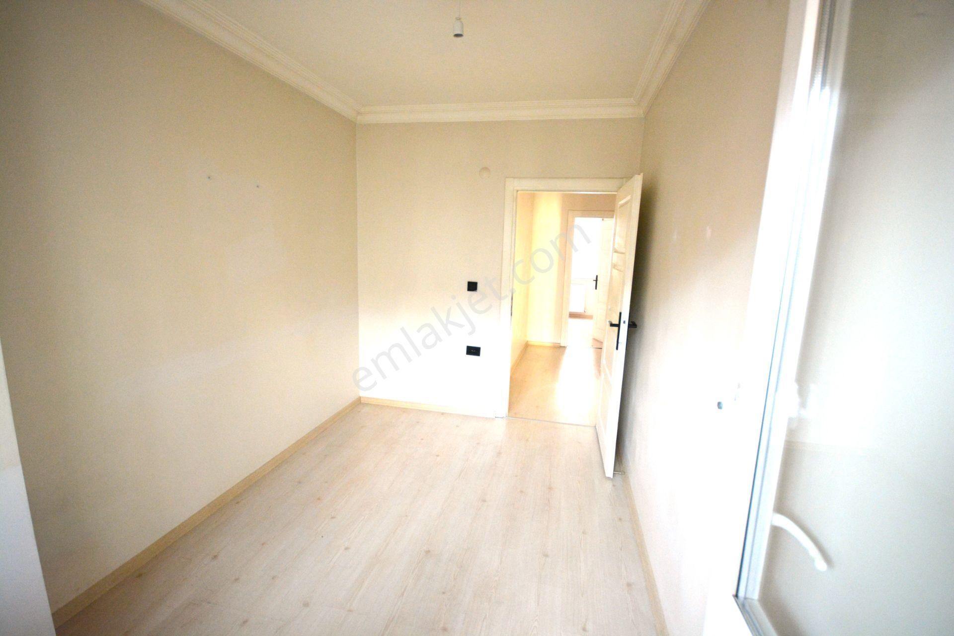 Kiralık Daire 3+1 Ara Kat 120 M2 İskanlı Konumu Güzel Güney Cephe - Görsel 5