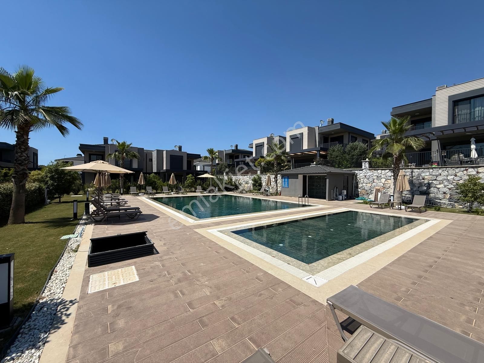 Havuzlu Site - Full Eşya - Alt Katta Oda - 4+1 Villa - Görsel 12