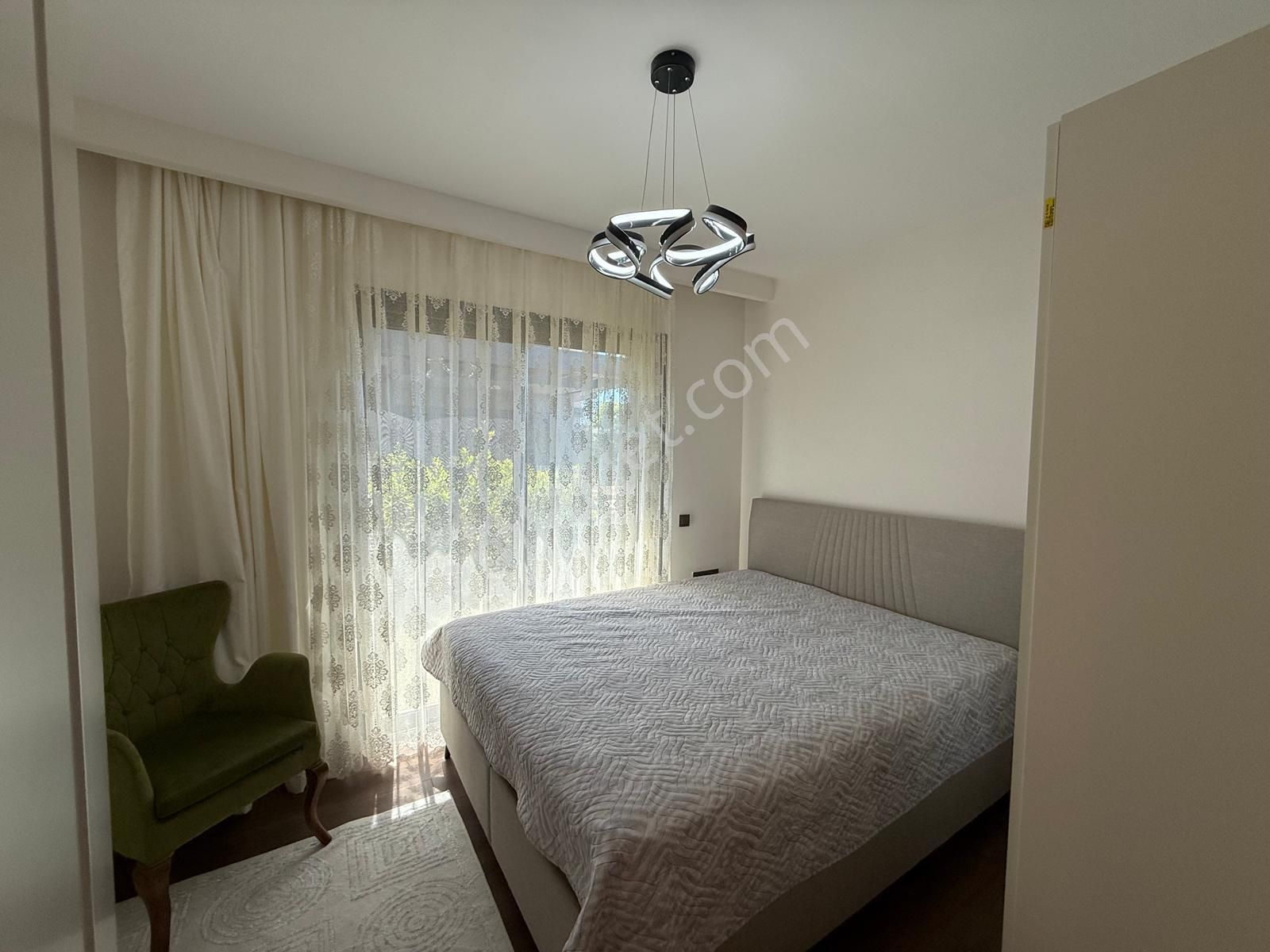 Havuzlu Site - Full Eşya - Alt Katta Oda - 4+1 Villa - Görsel 23
