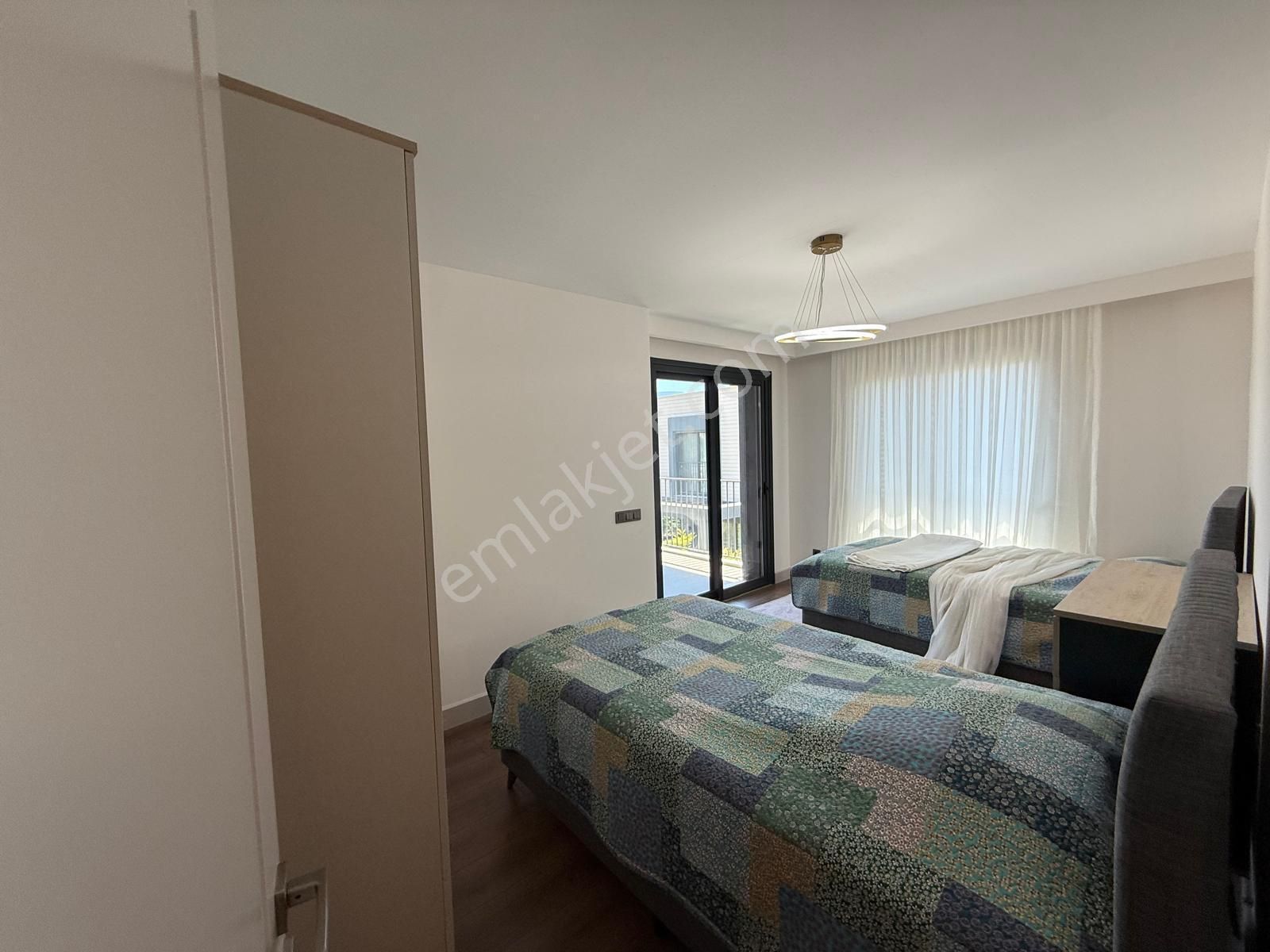 Havuzlu Site - Full Eşya - Alt Katta Oda - 4+1 Villa - Görsel 31