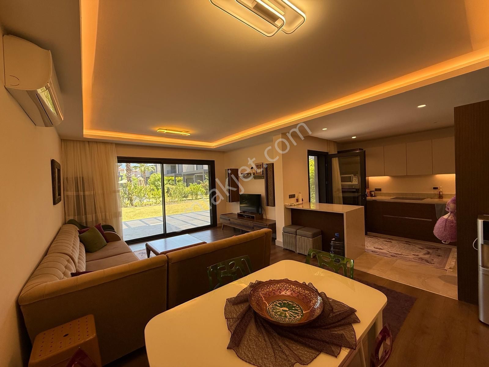 Havuzlu Site - Full Eşya - Alt Katta Oda - 4+1 Villa - Görsel 15