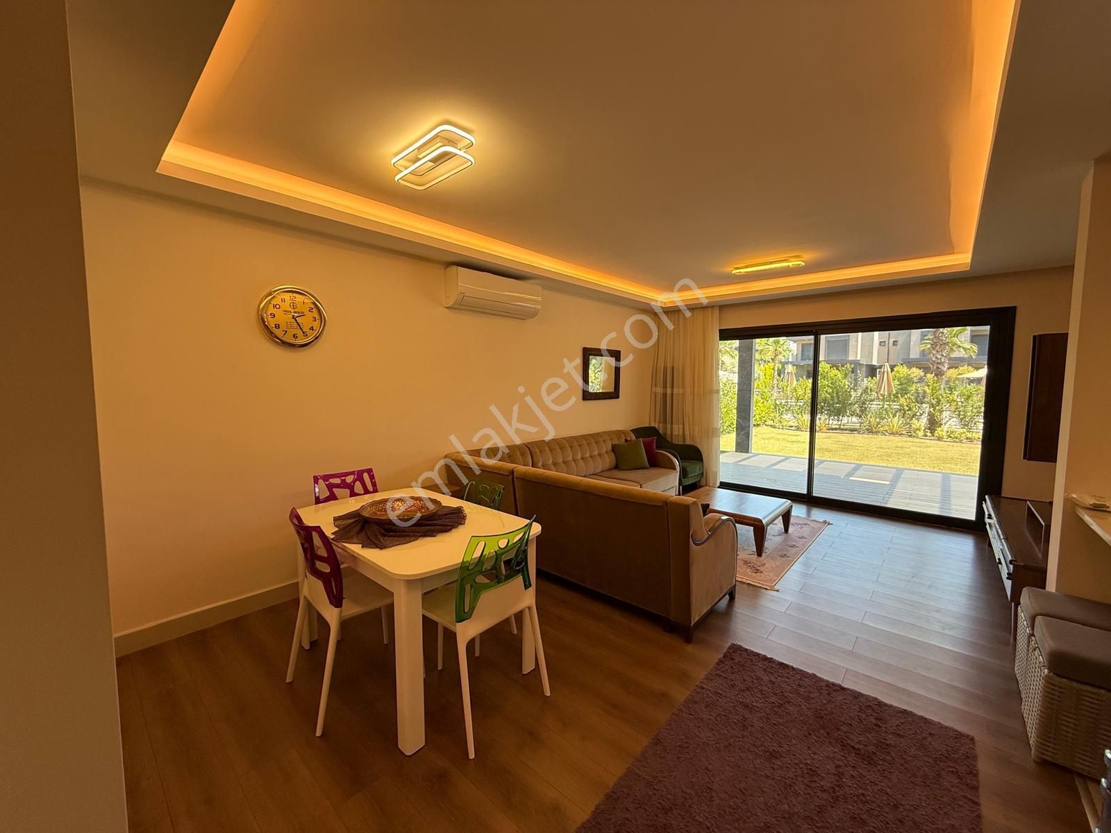 Havuzlu Site - Full Eşya - Alt Katta Oda - 4+1 Villa - Görsel 14