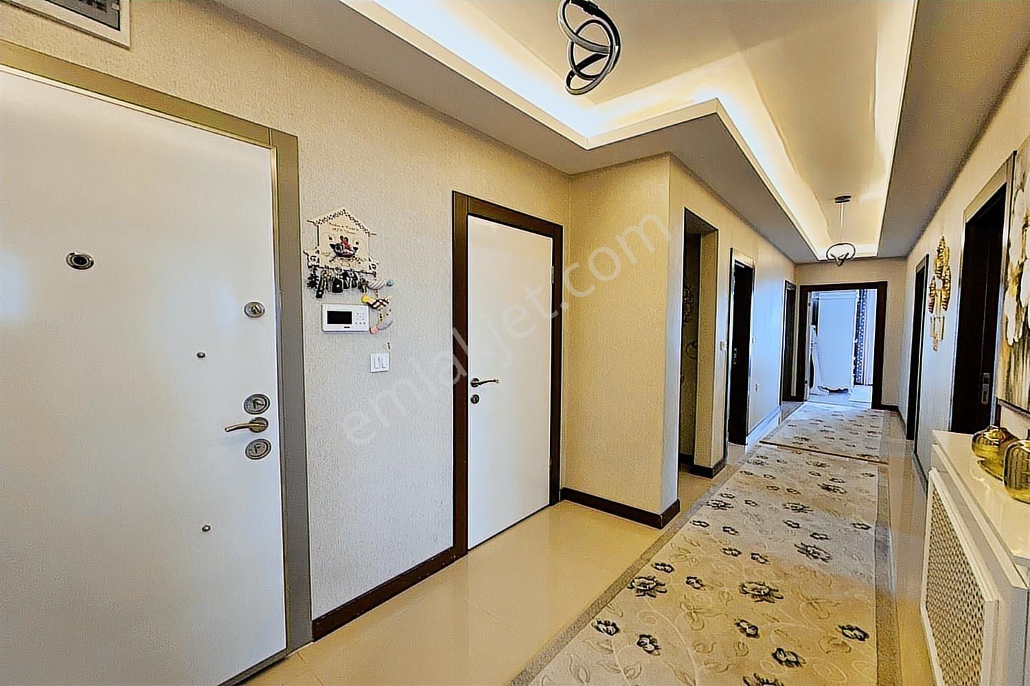 Karakaya Şık Tasarım & Prestijli Yapısı İle Lüks Sitede 3+1 Dair - Görsel 28