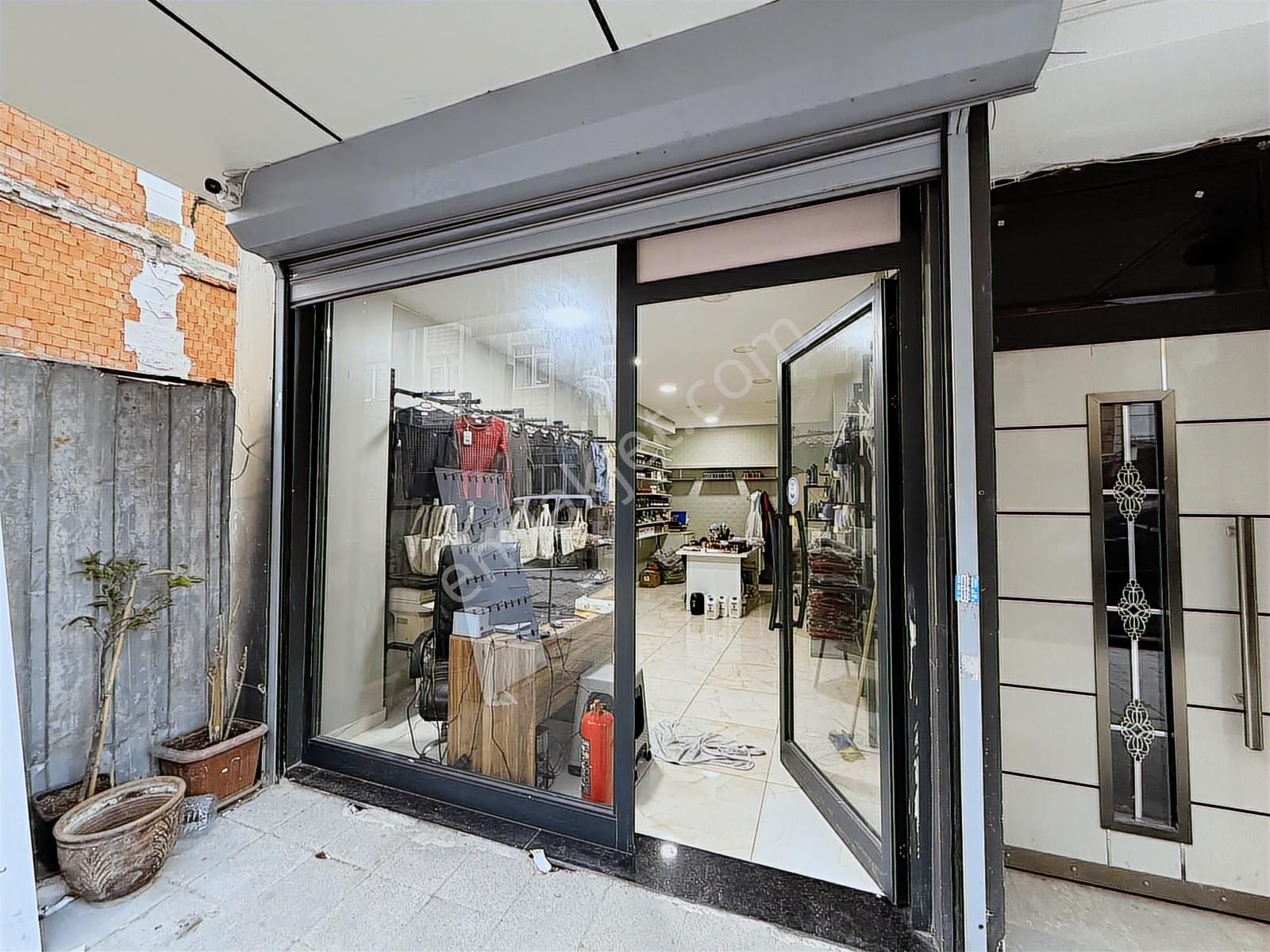 Mehmet Akif'te Satılık 45 M2 Düz Giriş Dükkan Caddeye Çok Yakın