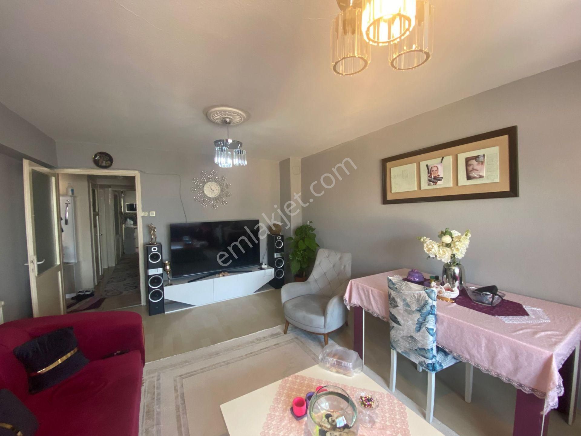 Sahibinden Acil Satılık Deniz Manzaralı Cadde Üzeri 2+1 Daire - Görsel 4