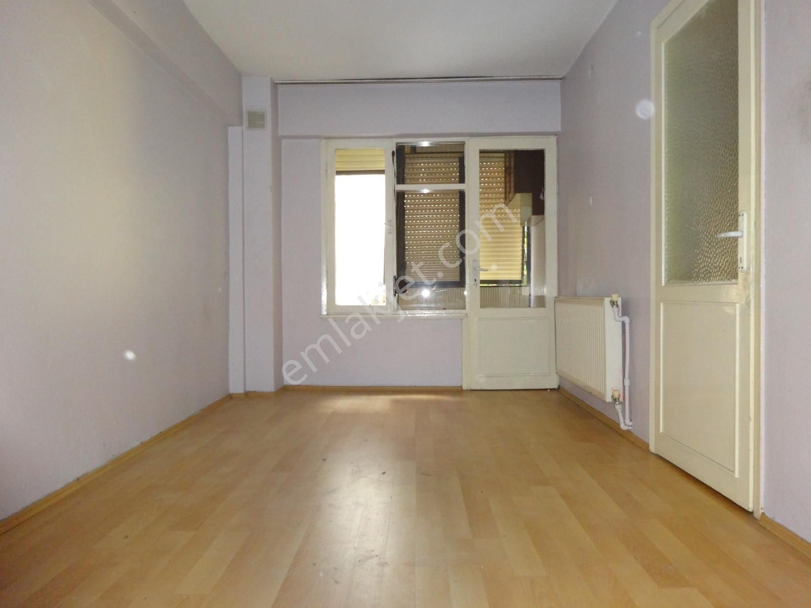 Bahçelievler Karafatma Parkına Yakın 2+1 Satılık Arakat Daire - Görsel 16