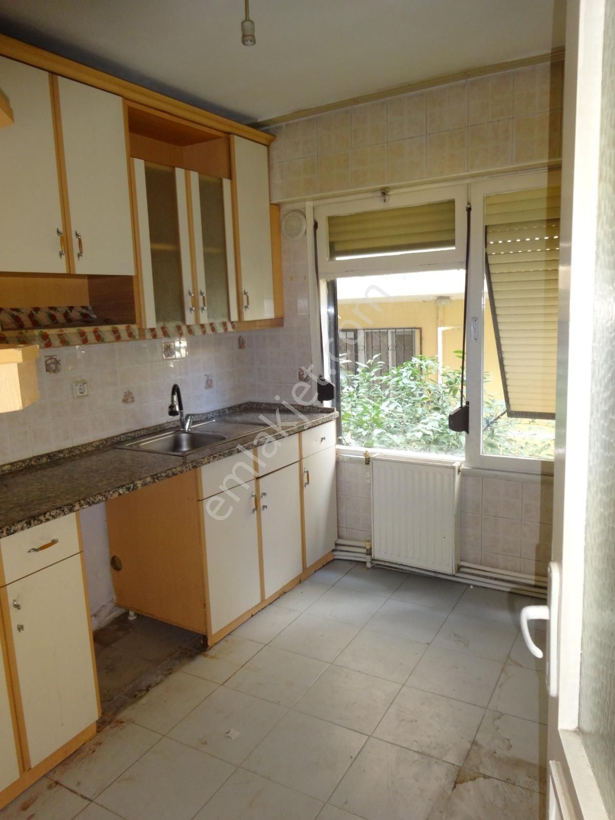 Bahçelievler Karafatma Parkına Yakın 2+1 Satılık Arakat Daire - Görsel 2