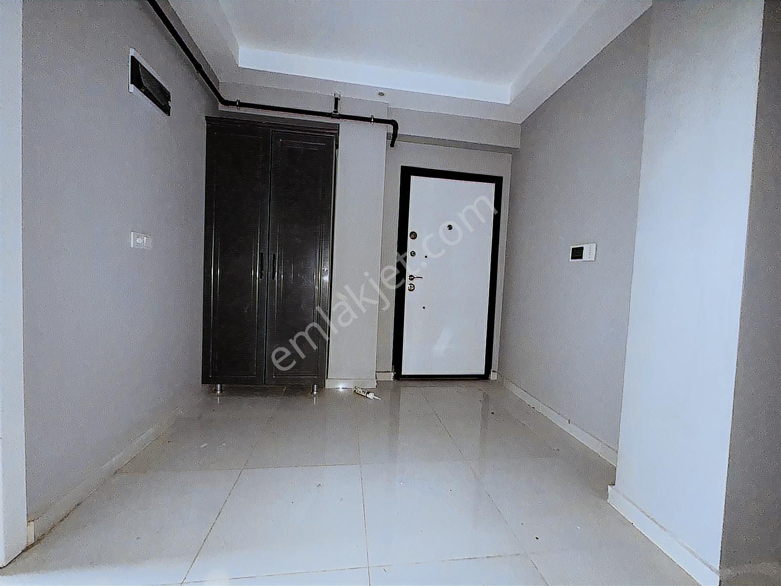 B.çekmece De Satılık 3+2 Daire Geniş Ve Ferah Deniz Manzaralı - Görsel 7