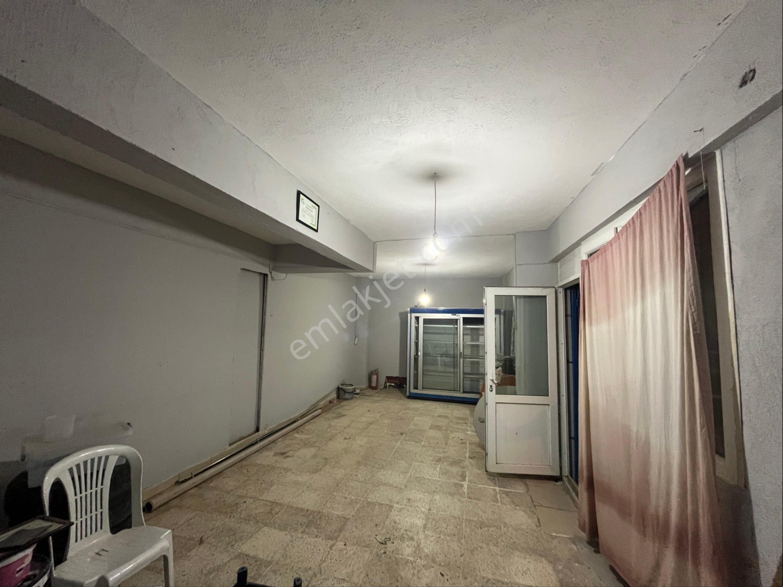 Sahibinden Düz Avluda Meydanda Kiralık Dükkan, Market Veya Depo - Görsel 5