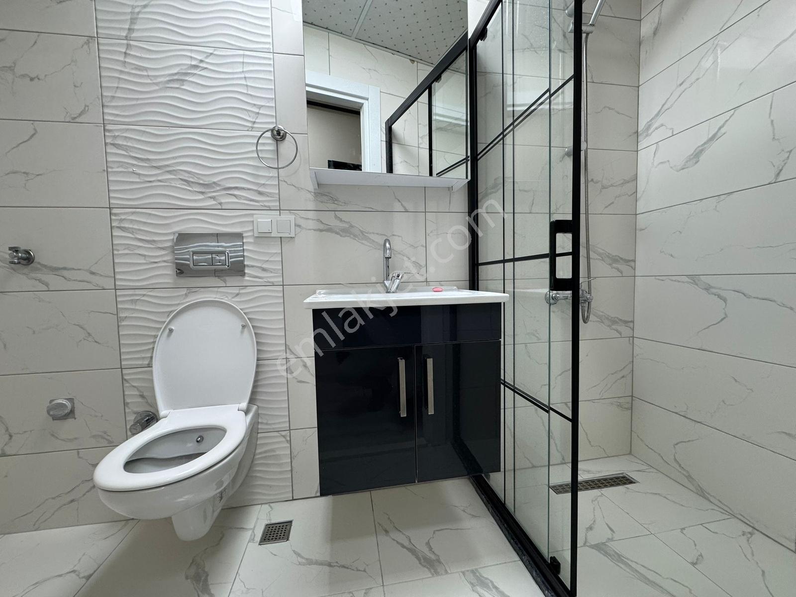 B.çekmece E-5 Cepheli Yeni Bina'da 1+1 Kiralık Daire & Ofis - Görsel 12