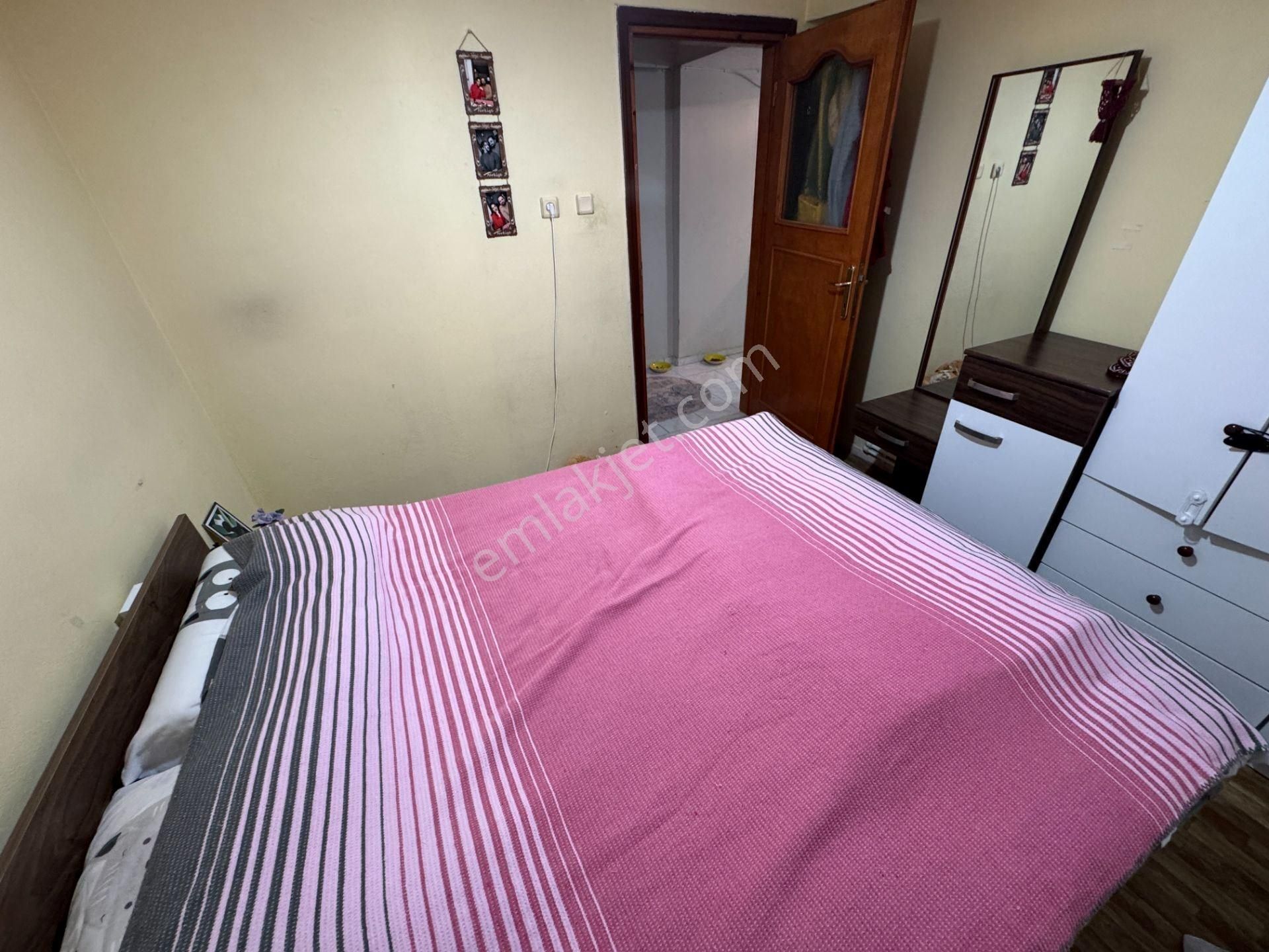 Esinti'den Zümrütevler Mahallesinde Metroya Yakın 2+1 Daire - Görsel 35