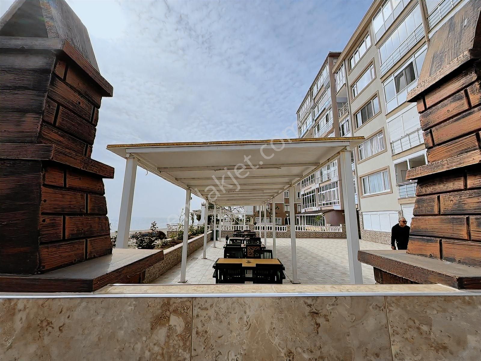 Büyükçekmece Kiralık 2+1 Eşyalı Daire Denize Sıfır Sitede - Görsel 12