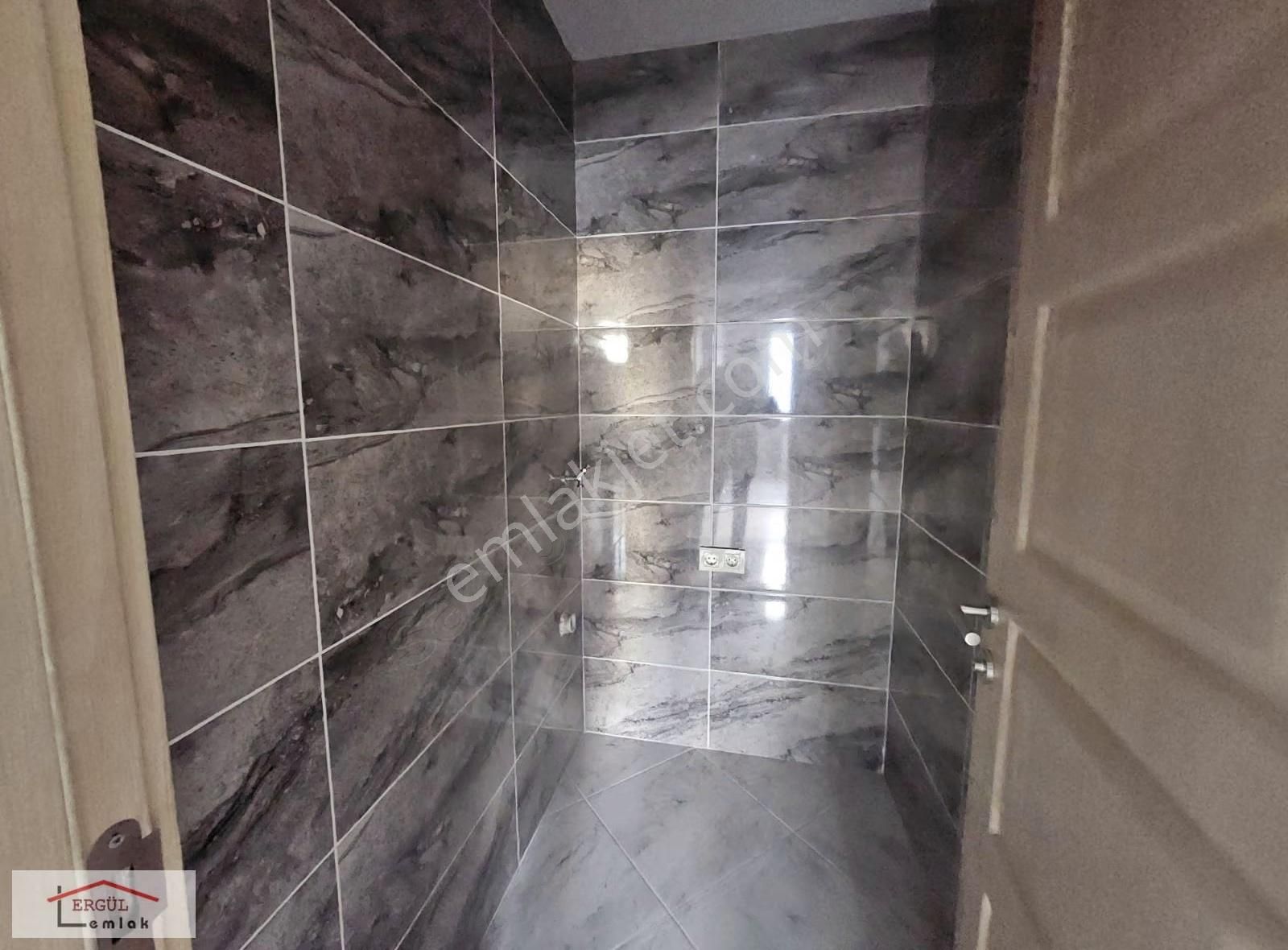 Süper Konumda Sakarya Erenler De Ara Kat Satılık 3 +1 - Görsel 4