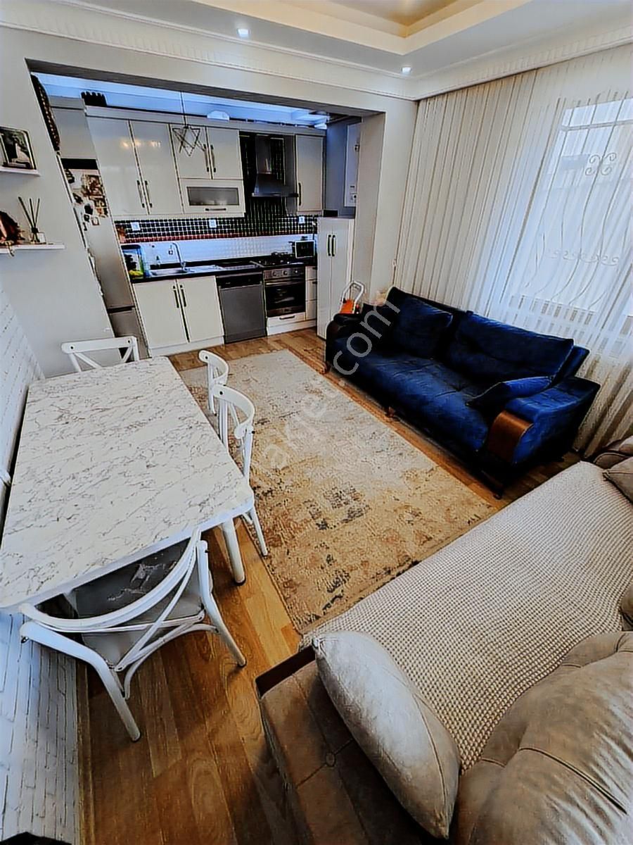 Betül Emlak'tan Sultangazi Eski Habiblerde Satılık 2+1 Giriş Kat - Görsel 15