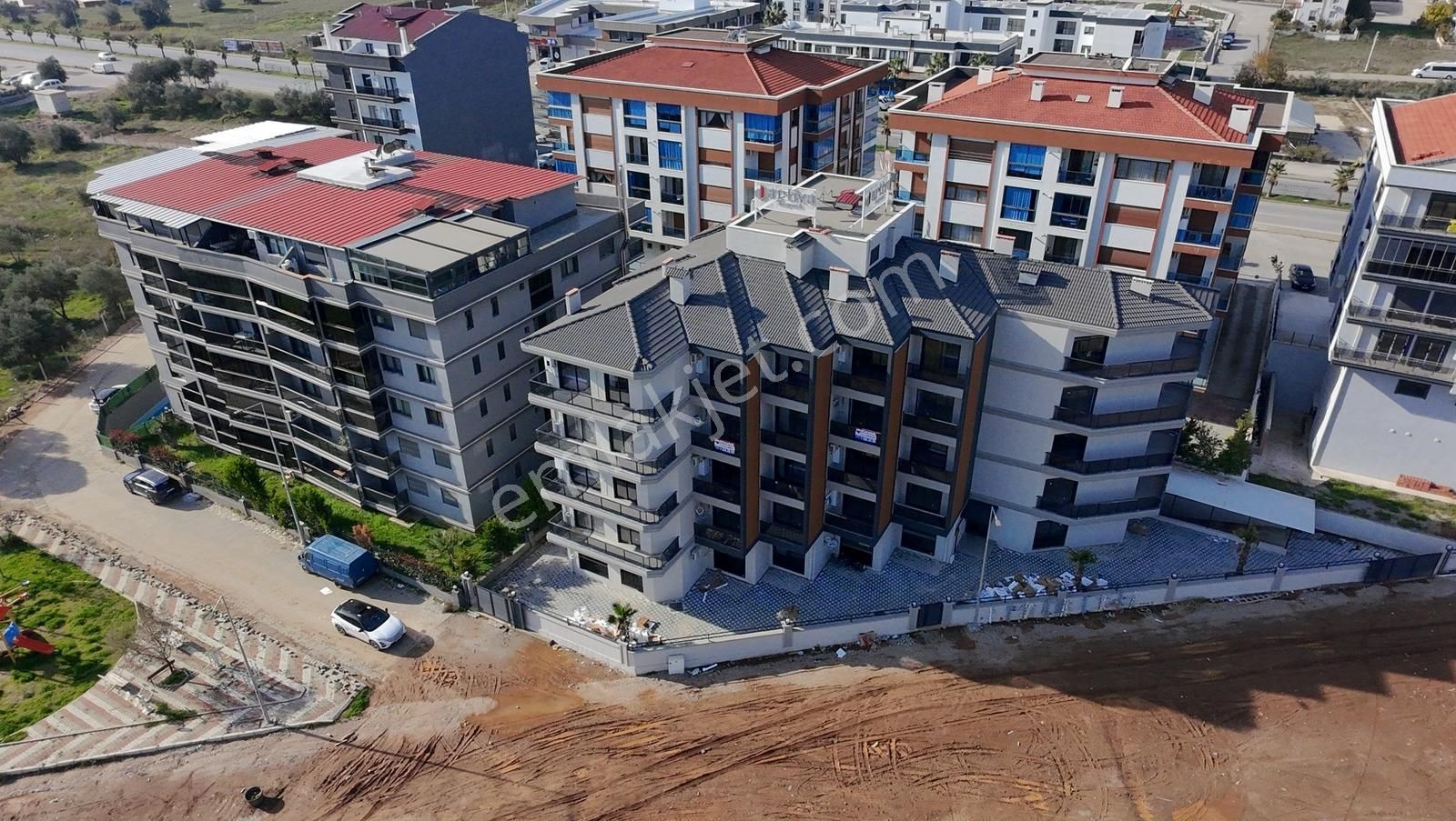 Menderes Barbarosta Sıfır 1+1 40 M² Kapalı Otoparkyerden Isıtma - Görsel 18