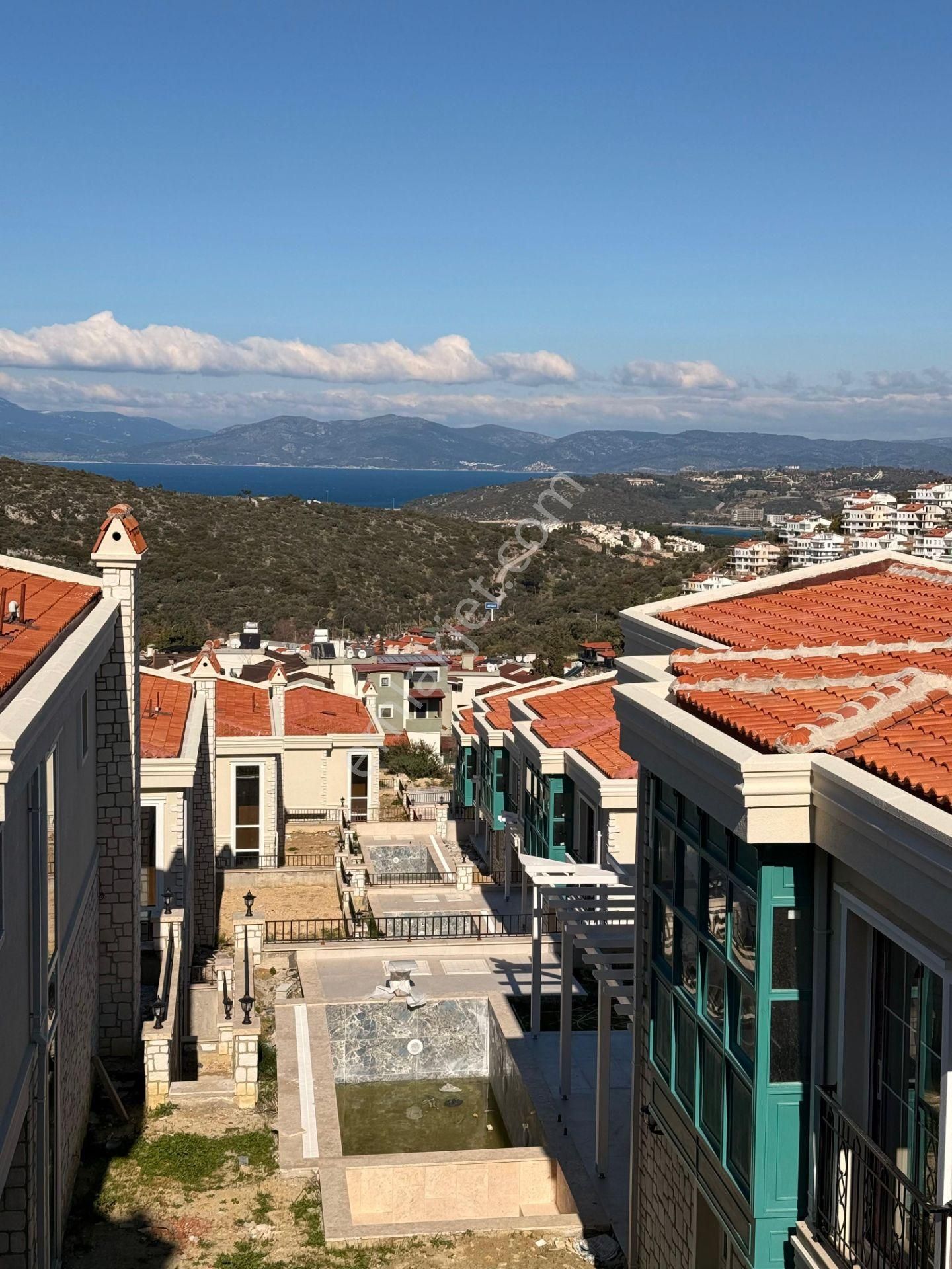 Merkeze Yakın, Manzaralı, Özel Havuzlu Villa - Görsel 23