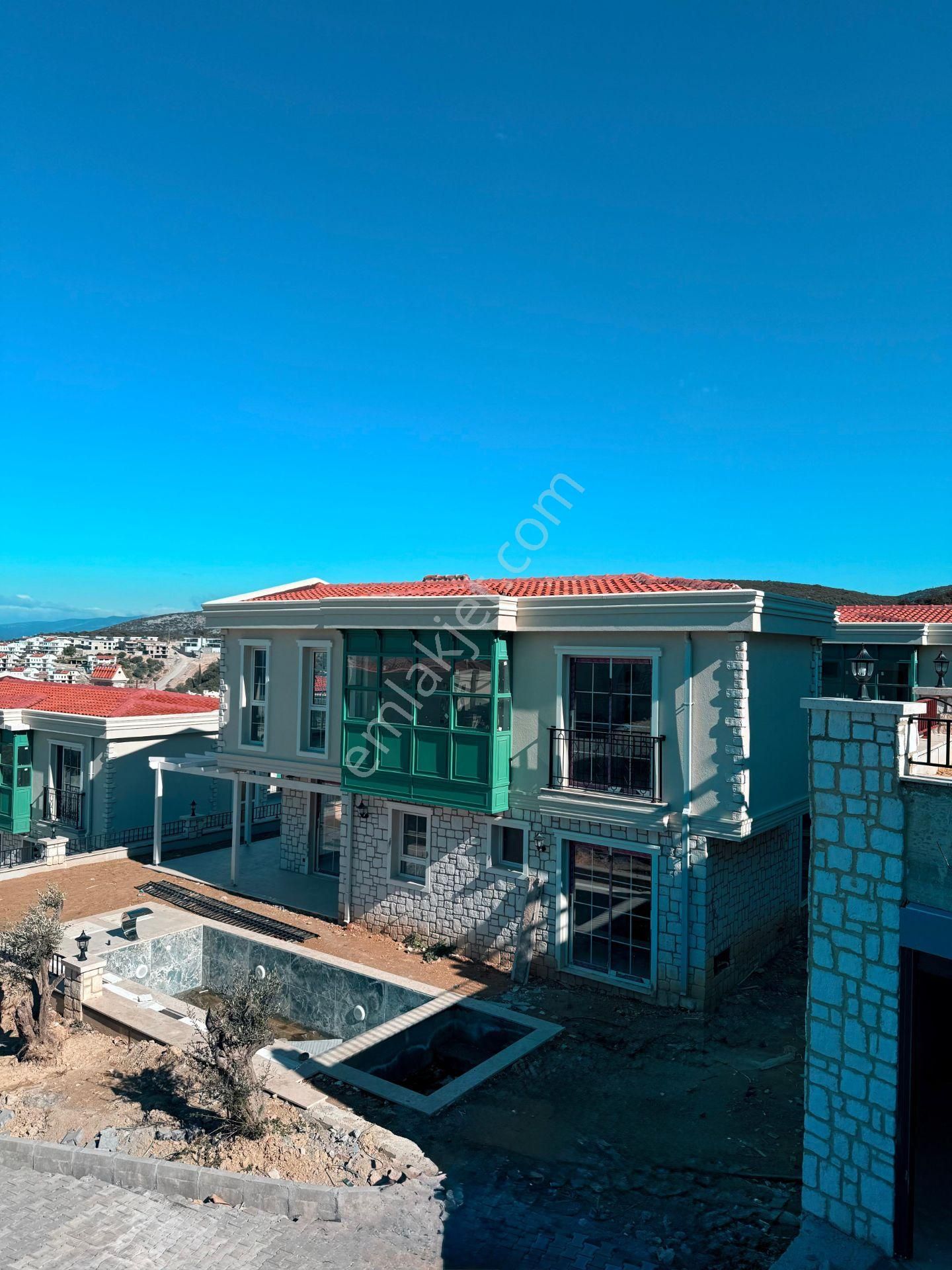 Merkeze Yakın, Manzaralı, Özel Havuzlu Villa - Görsel 27