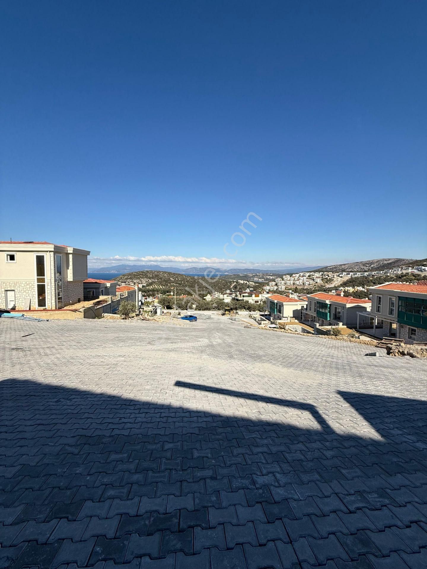 Merkeze Yakın, Manzaralı, Özel Havuzlu Villa - Görsel 16