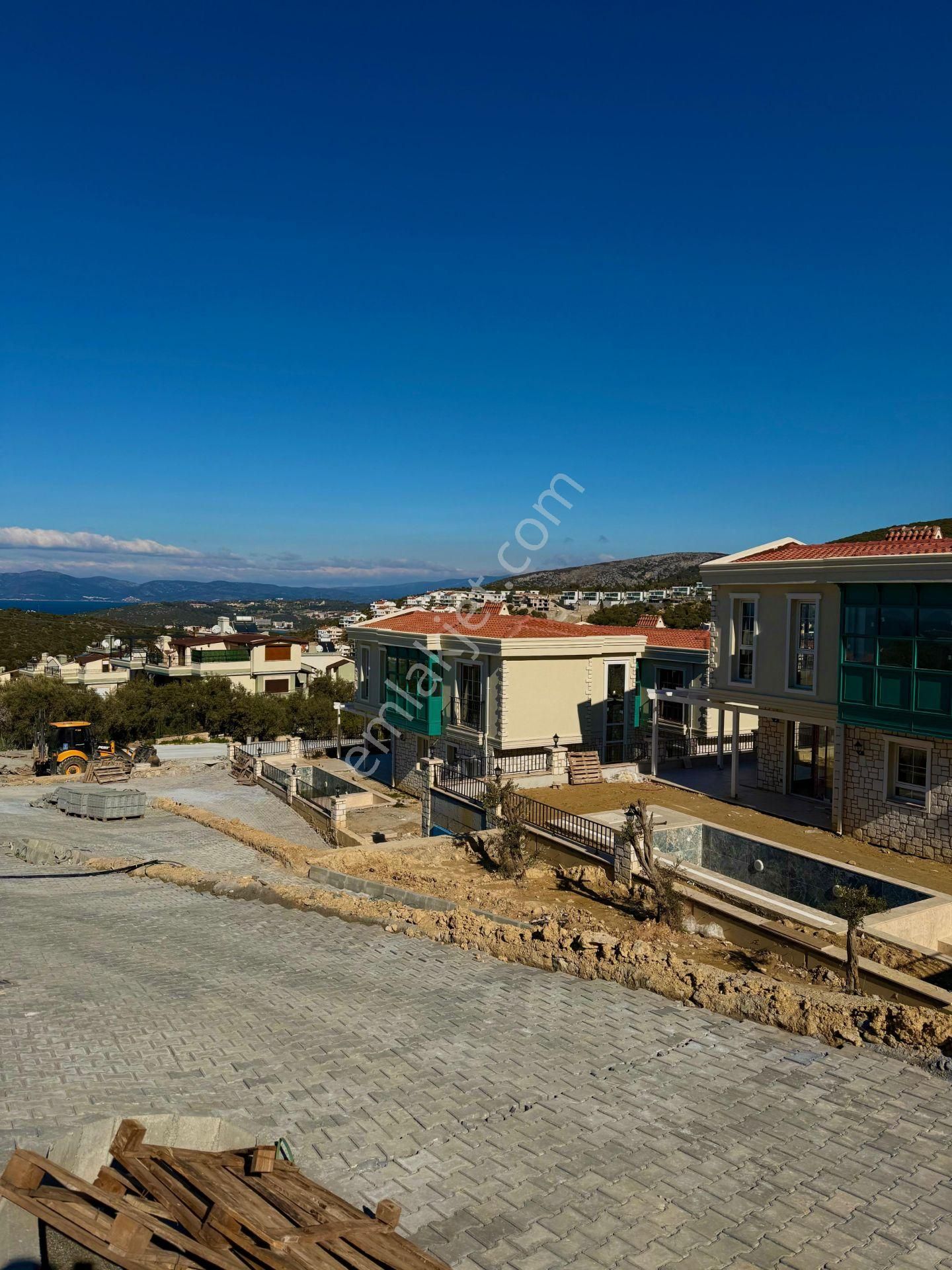 Merkeze Yakın, Manzaralı, Özel Havuzlu Villa - Görsel 26