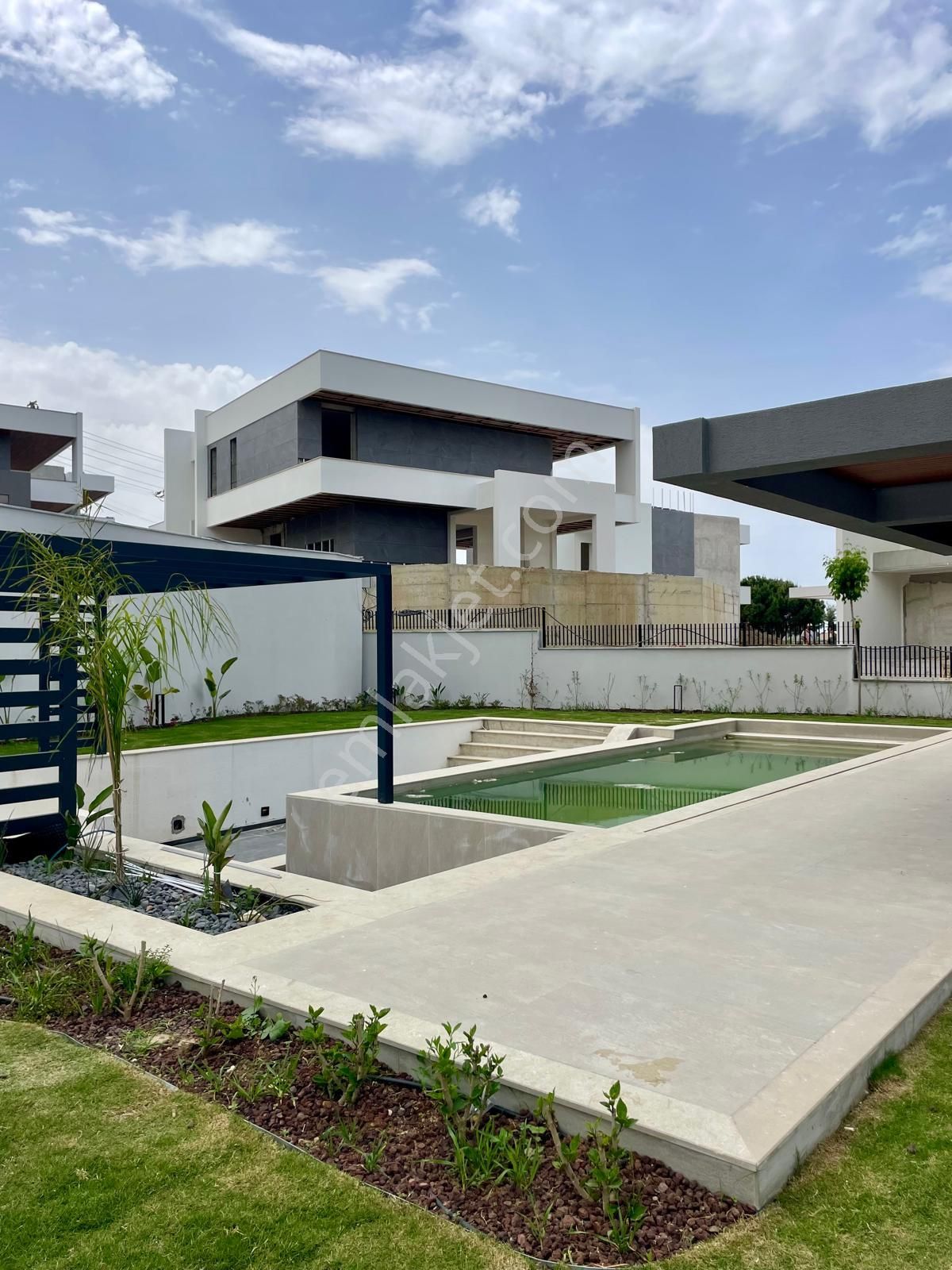 Özel Havuz - Akıllı Teknoloji - Eşsiz Deniz Manzarası - Sıfır Villa - Görsel 11