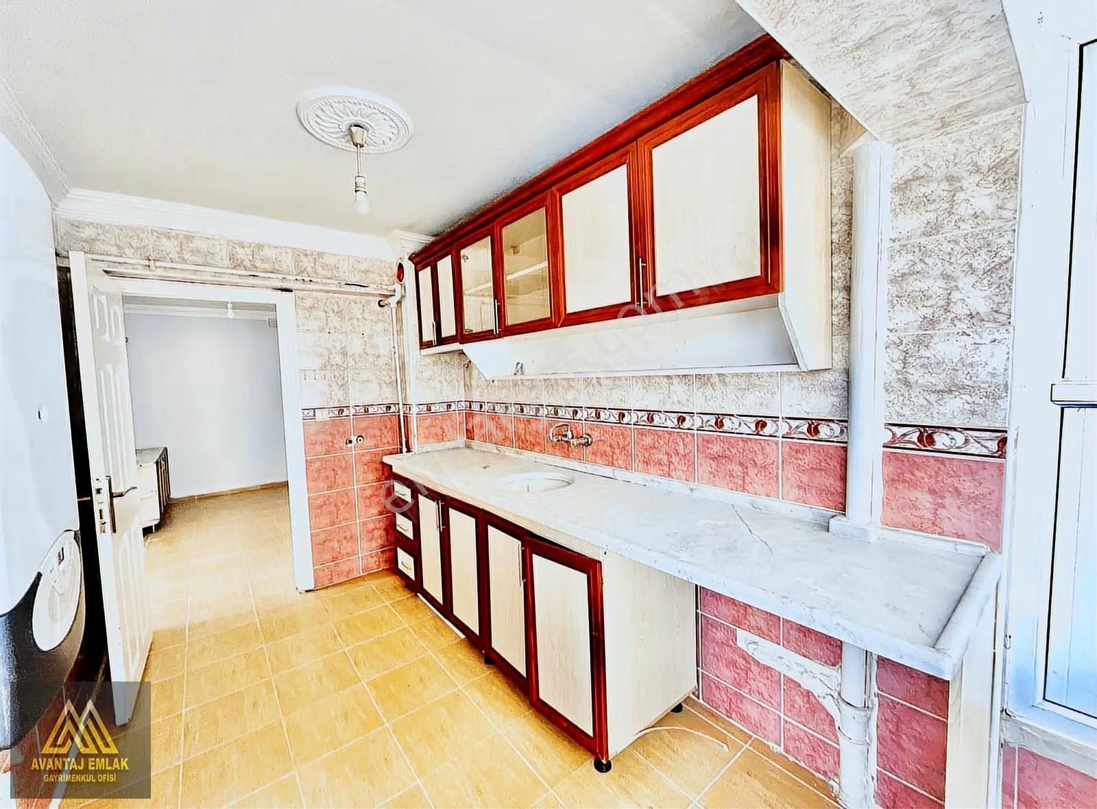 Avantaj'dan Küçük Kayaş'ta Arakat,cadde Dibi,güney Cephe 3+1 - Görsel 7