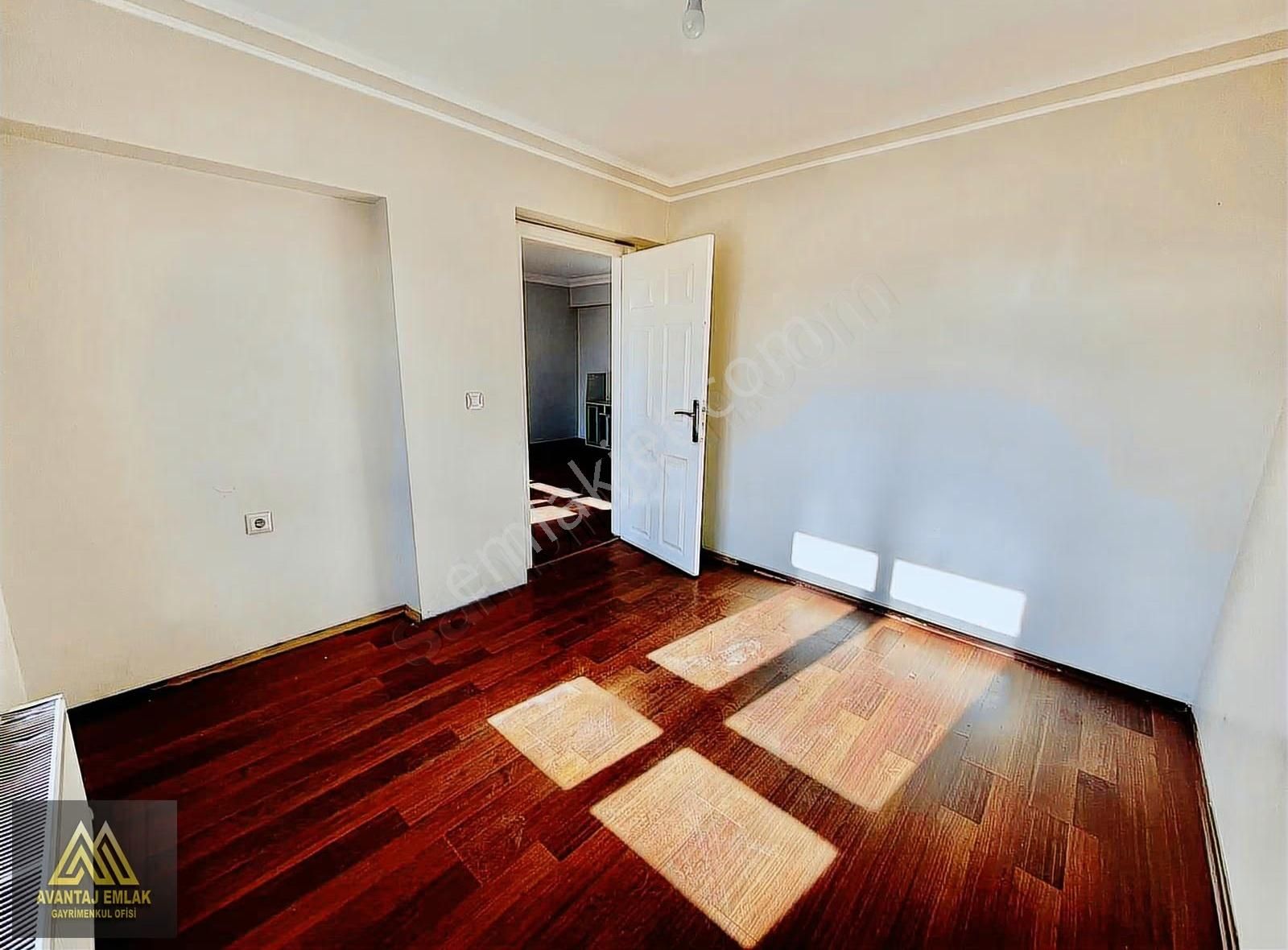 Avantaj'dan Küçük Kayaş'ta Arakat,cadde Dibi,güney Cephe 3+1 - Görsel 2