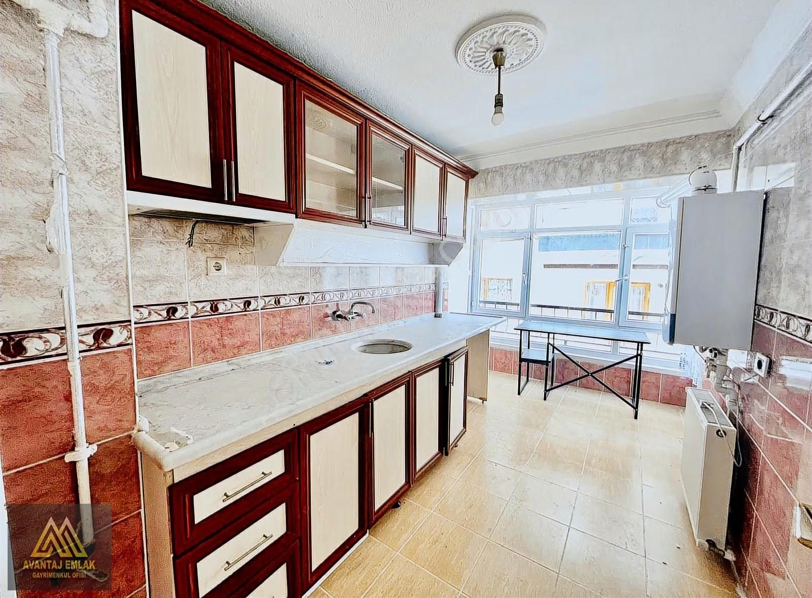 Avantaj'dan Küçük Kayaş'ta Arakat,cadde Dibi,güney Cephe 3+1 - Görsel 15