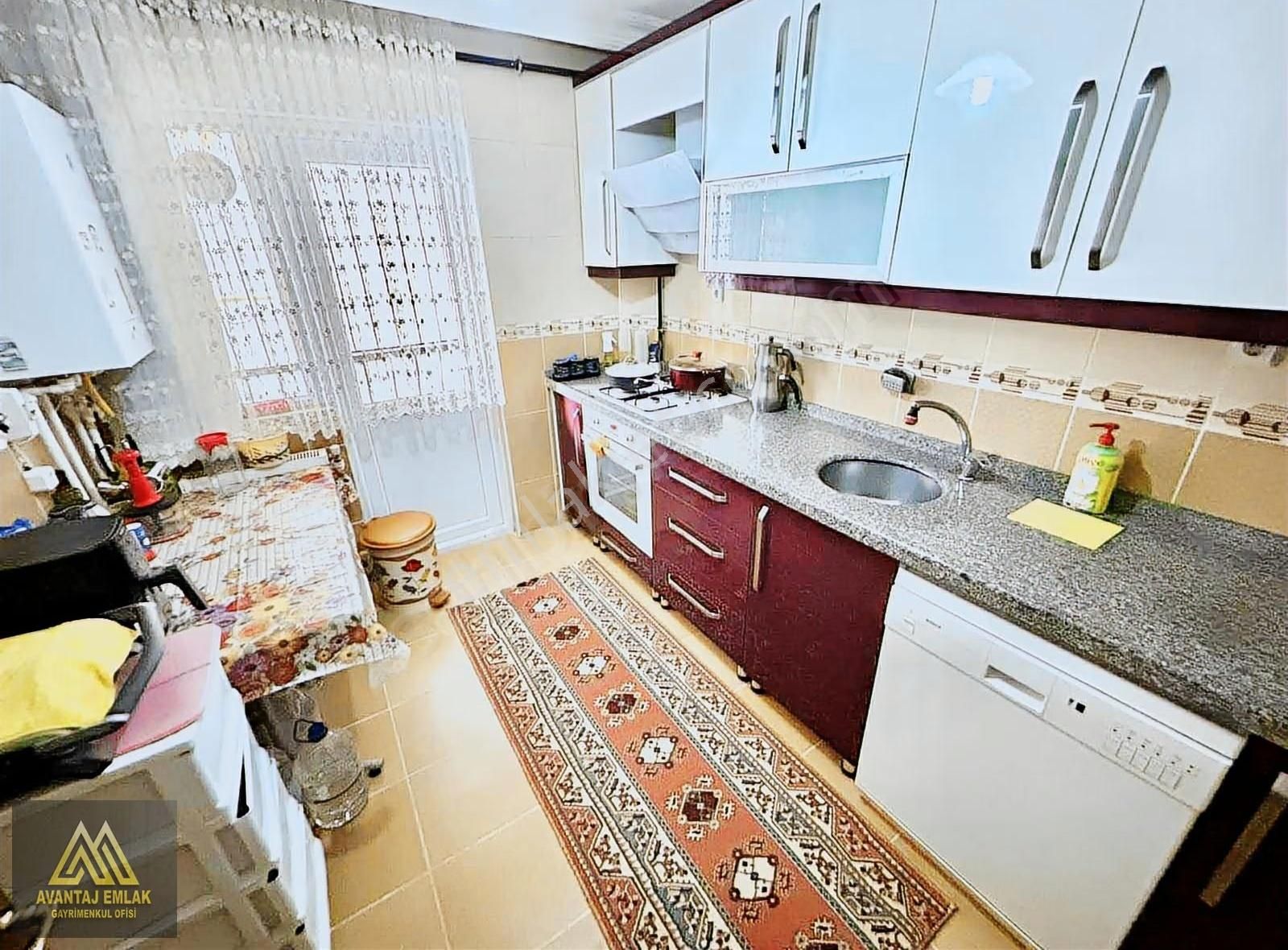 Avantaj'dan Yeşilbayır'da Cadde Dibi Kat Konumlu Geniş 2+1 Daire - Görsel 5