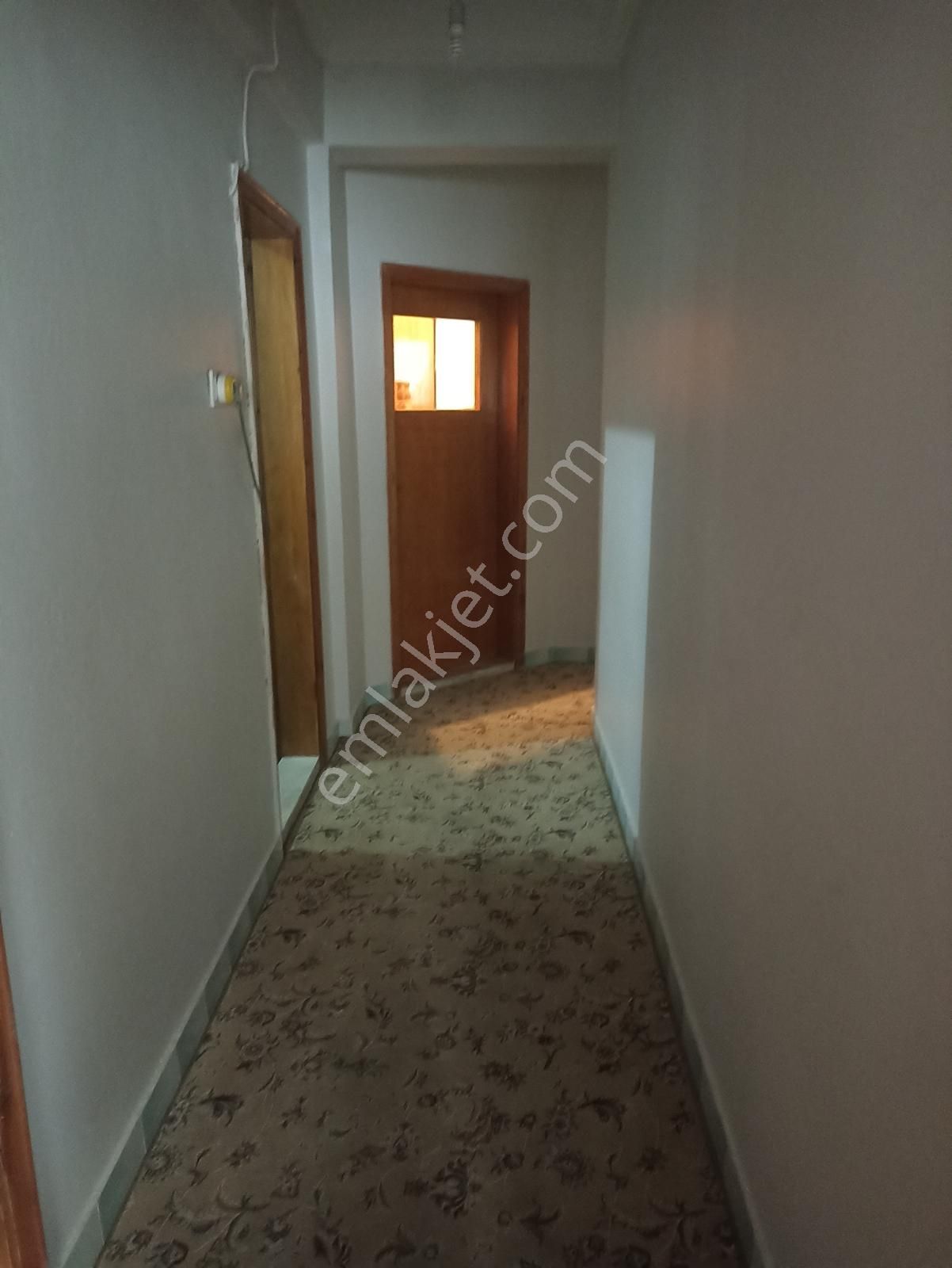 İstanbul Caddesi Nakipoğlu Mahallesinde Satılık Geniş 4+1 Daire - Görsel 6