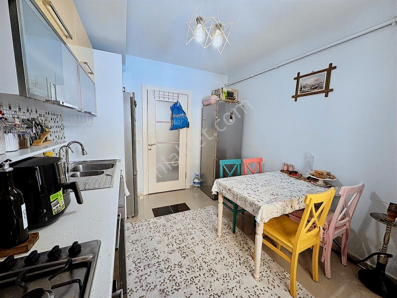 Büyükçekmece'de Villa Tadında Sitiçi Bahçe Katı Eşyalı 3+1 Daire - Görsel 26