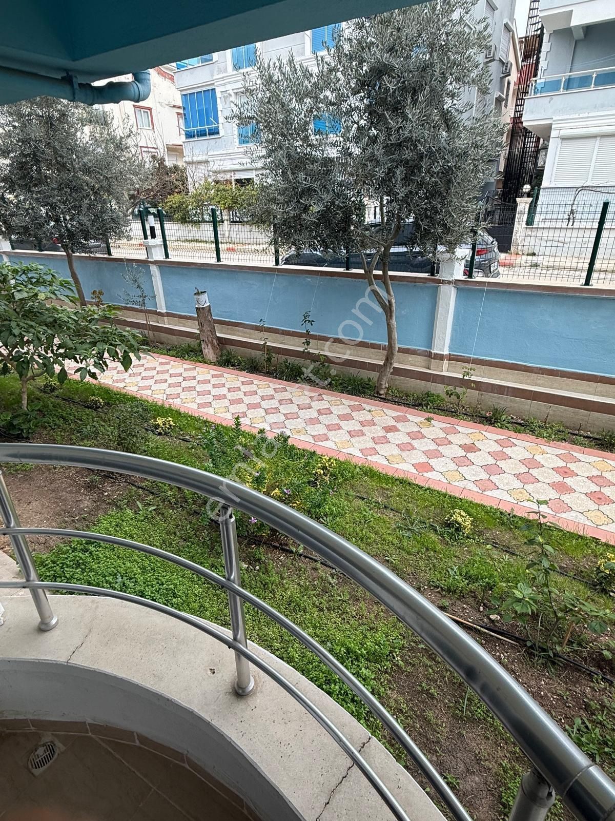Efeler’de Güvenlikli Ve Havuzlu Sitede Çift Cephe 2+1 Daire - Görsel 2