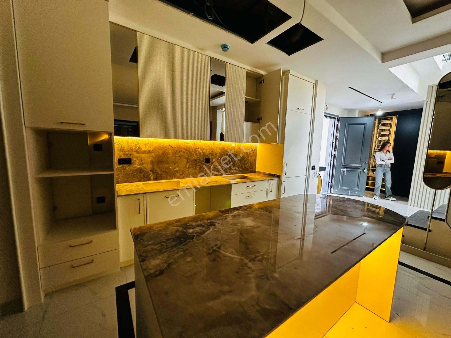 Manzara-güvenlik-özel Havuz-bahçe-otopark-yerden Isıtma-ultra Lüx-akıılı Ev -6+1 Fırsat Villa - Görsel 8