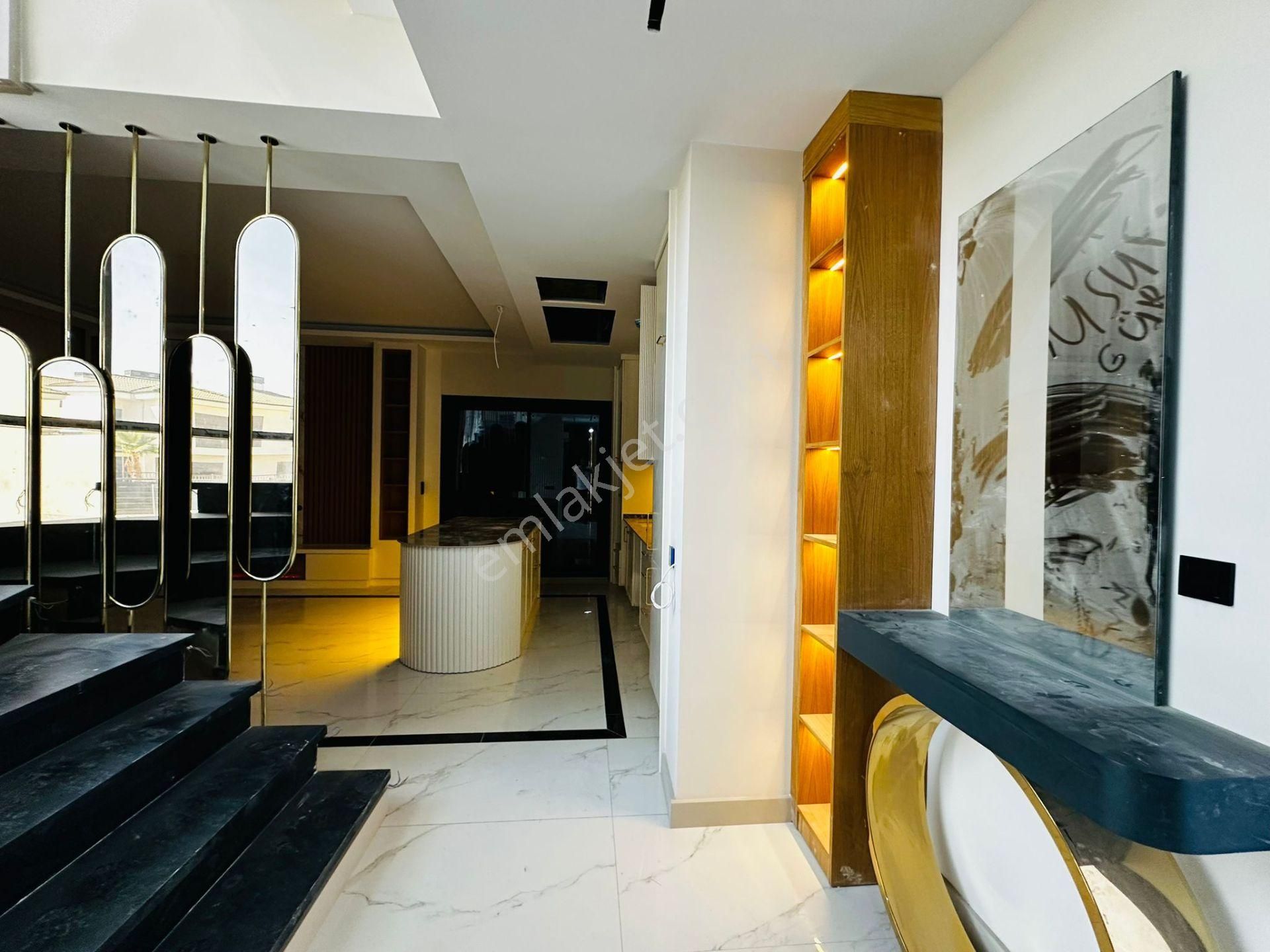 Manzara-güvenlik-özel Havuz-bahçe-otopark-yerden Isıtma-ultra Lüx-akıılı Ev -6+1 Fırsat Villa - Görsel 12