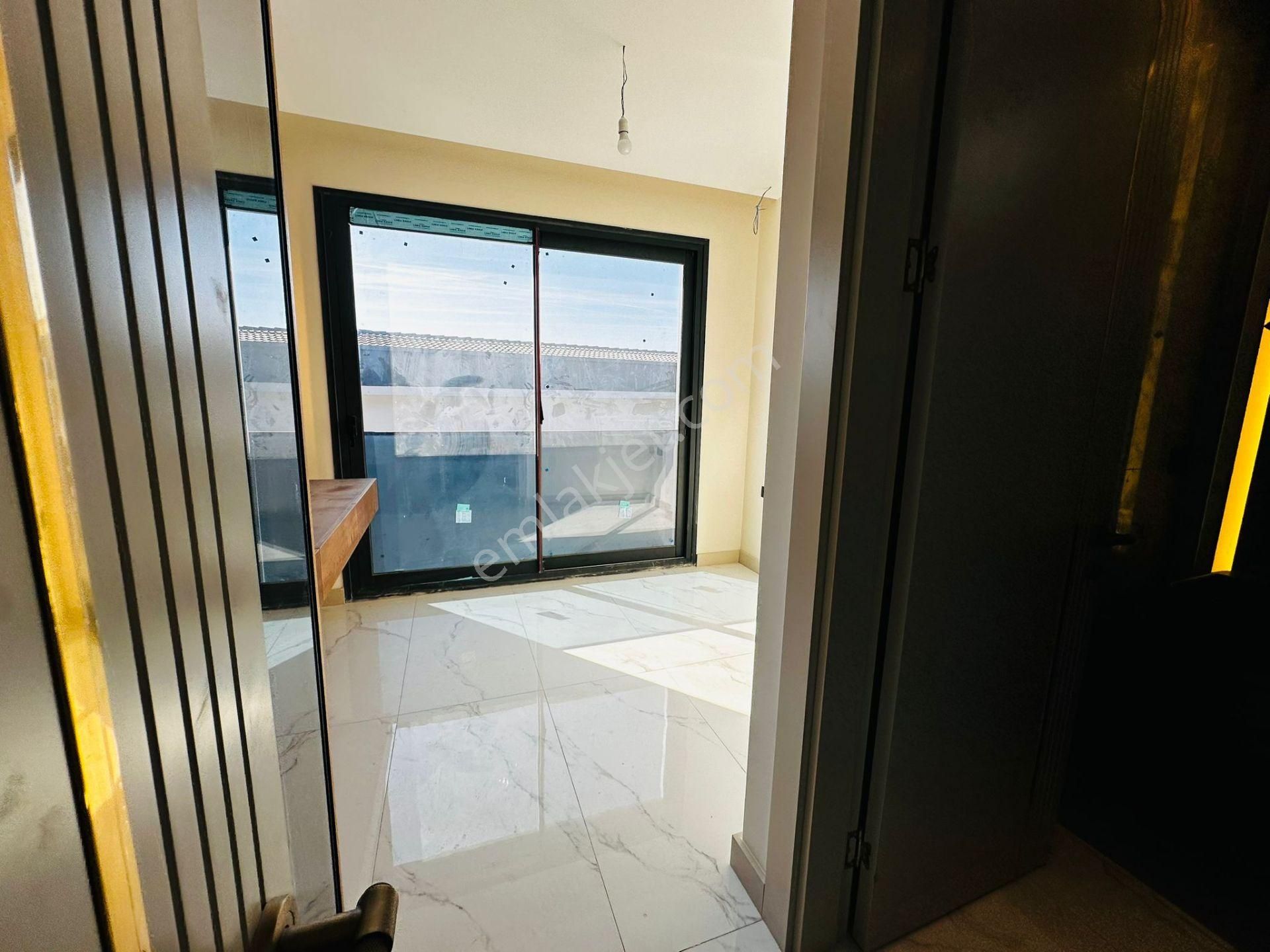 Manzara-güvenlik-özel Havuz-bahçe-otopark-yerden Isıtma-ultra Lüx-akıılı Ev -6+1 Fırsat Villa - Görsel 23