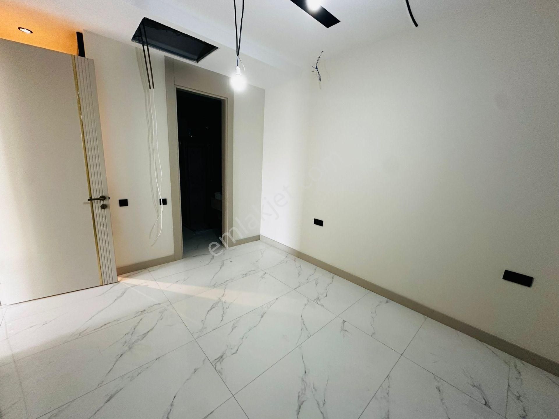 Manzara-güvenlik-özel Havuz-bahçe-otopark-yerden Isıtma-ultra Lüx-akıılı Ev -6+1 Fırsat Villa - Görsel 18