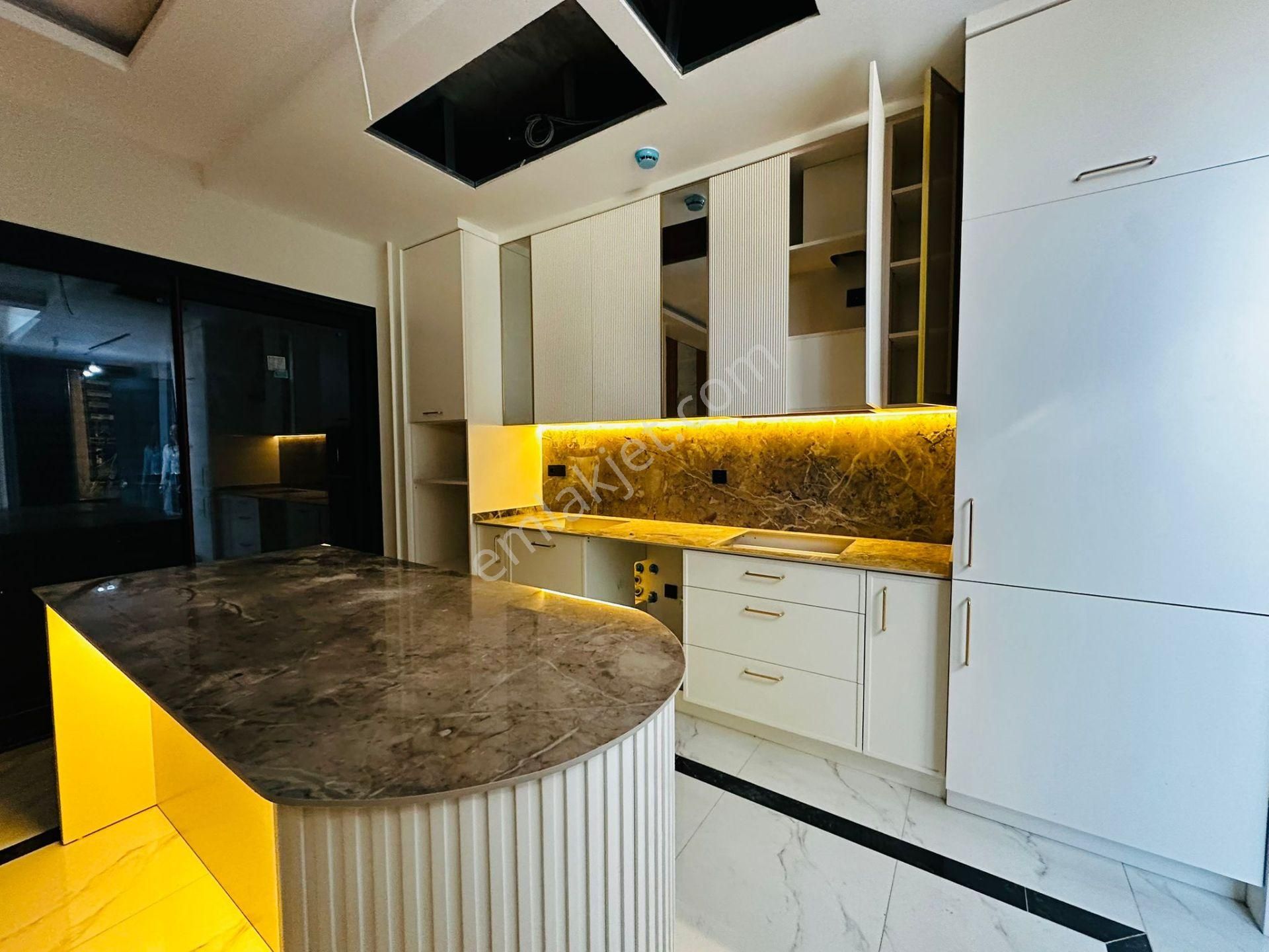 Manzara-güvenlik-özel Havuz-bahçe-otopark-yerden Isıtma-ultra Lüx-akıılı Ev -6+1 Fırsat Villa - Görsel 3