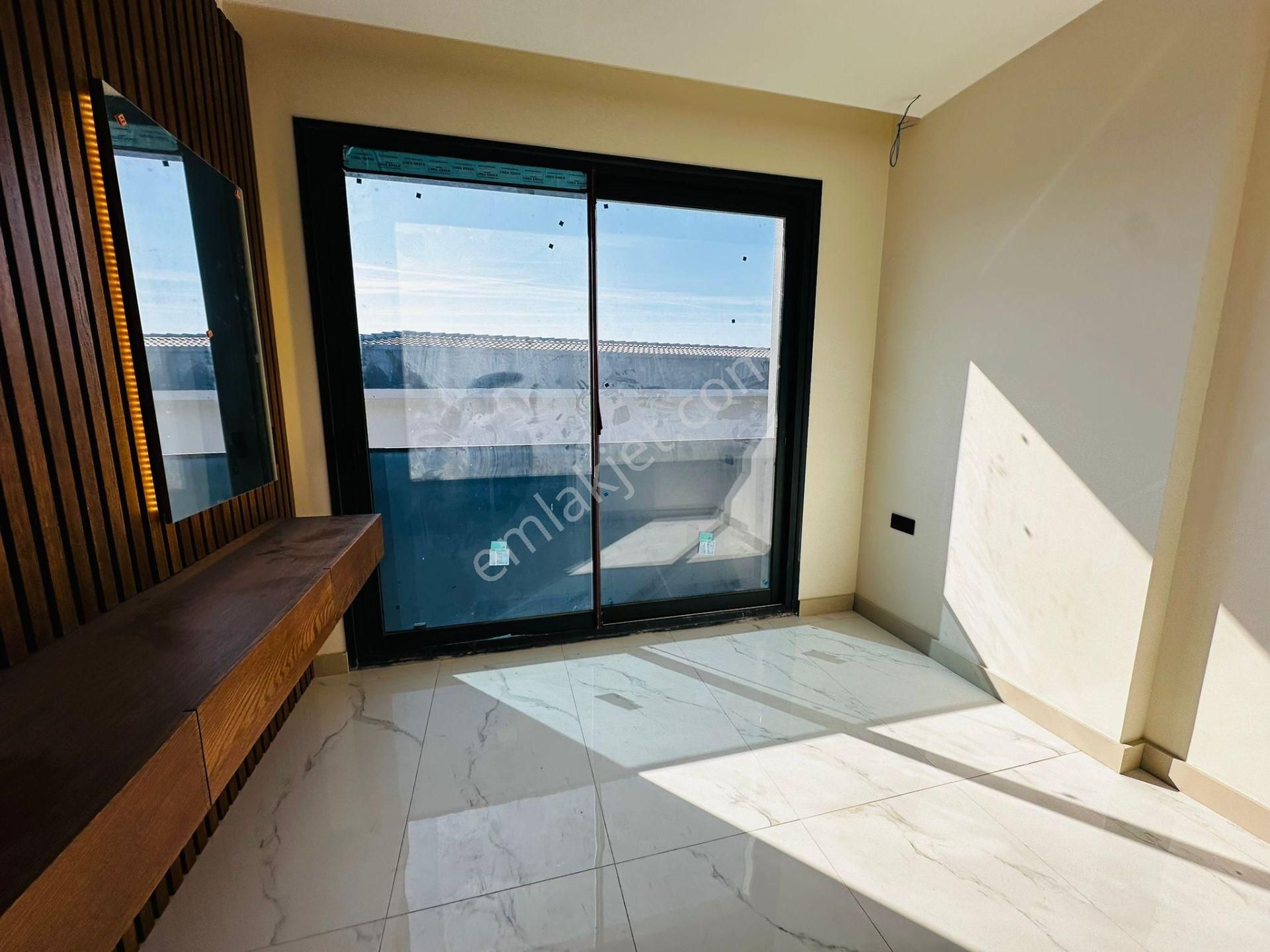 Manzara-güvenlik-özel Havuz-bahçe-otopark-yerden Isıtma-ultra Lüx-akıılı Ev -6+1 Fırsat Villa - Görsel 25