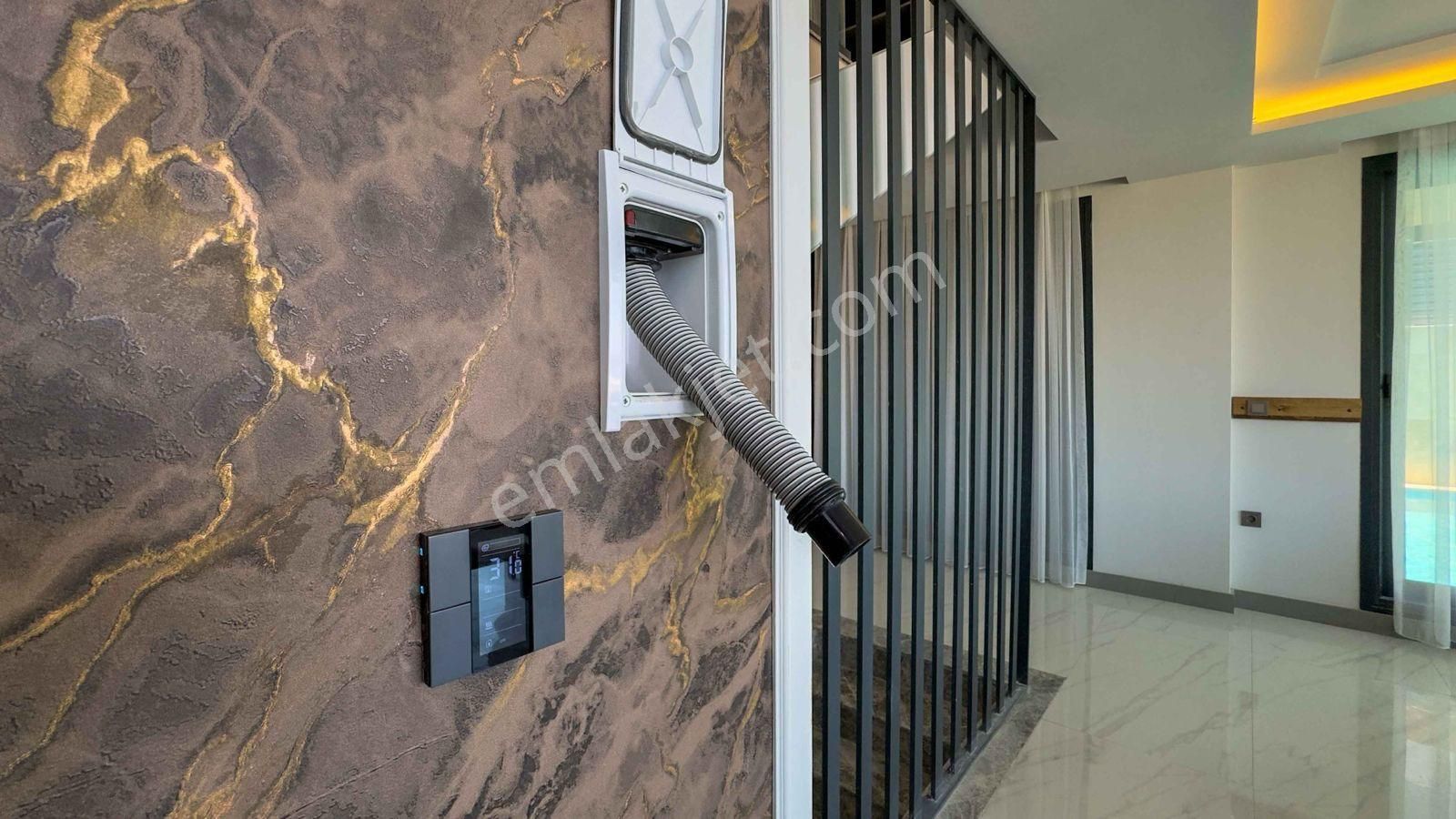 Kadınlar Denizi'nde Tek Müstakil 4+1 Villa - Görsel 34