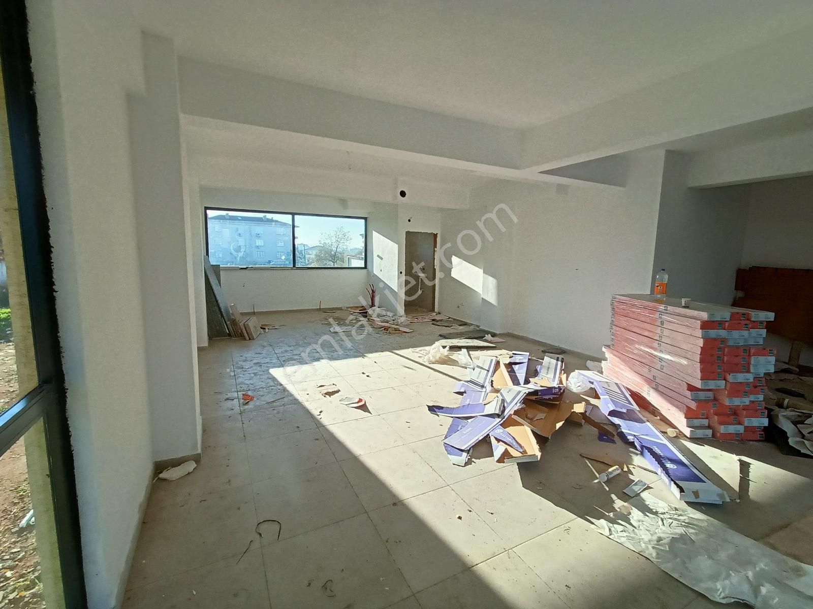 Şekerpınarda Plazalara Komşu Dükan Mağaza Depo - Görsel 21