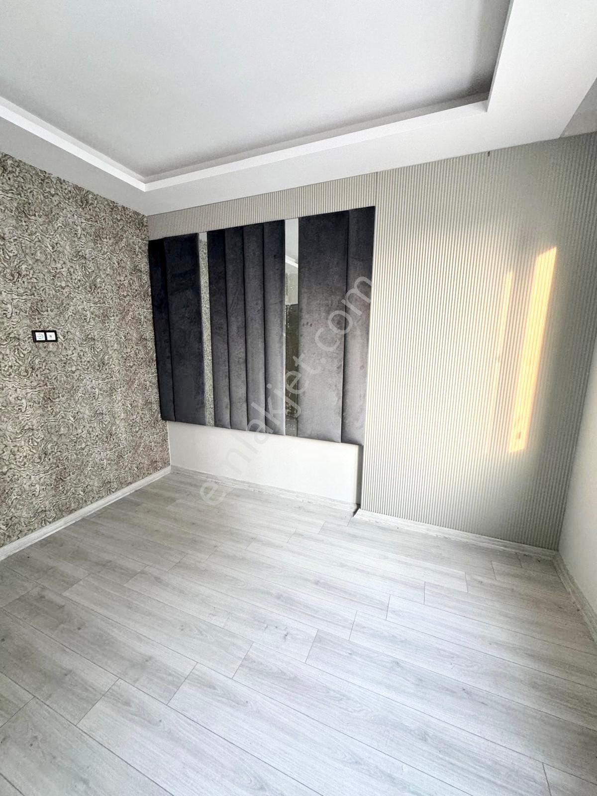 Üçkuyularda Satılık 2+1 Orta Kat Lüks Daire - Görsel 7