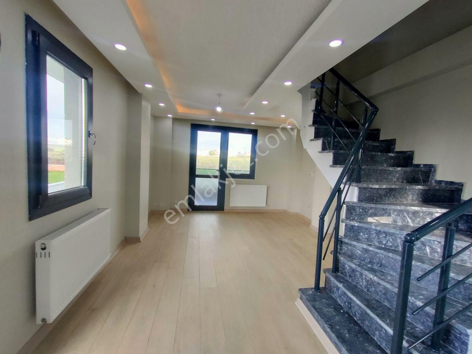 Kartallar'dan Büyük Bahçeli Kombili Müstakil Yazlık Villa. - Görsel 14