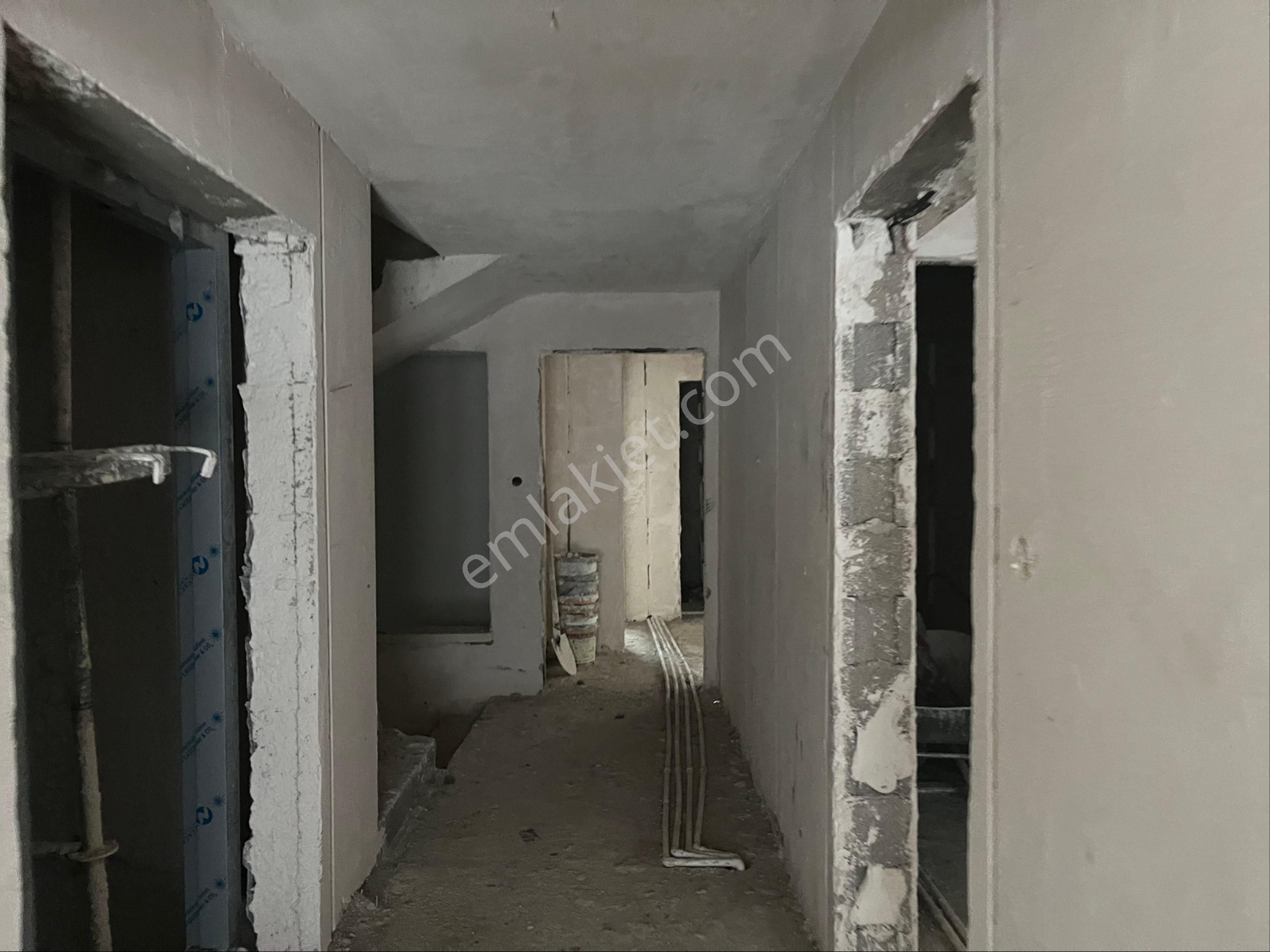 Hüseyingazi Göbek De Fırsat 1+1 Daire - Görsel 3