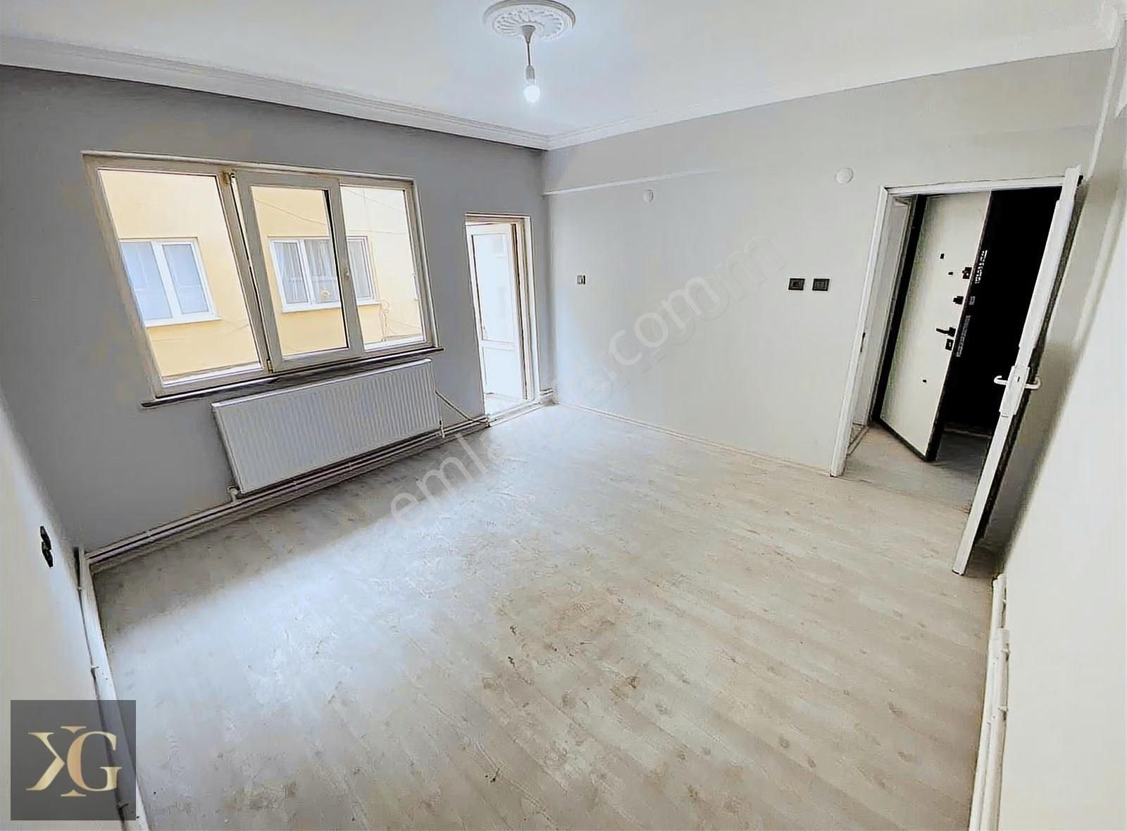 Pruva'dan İçi Komple Yenilenmiş 2+1 Eşyasız Kiralık Daire - Görsel 13