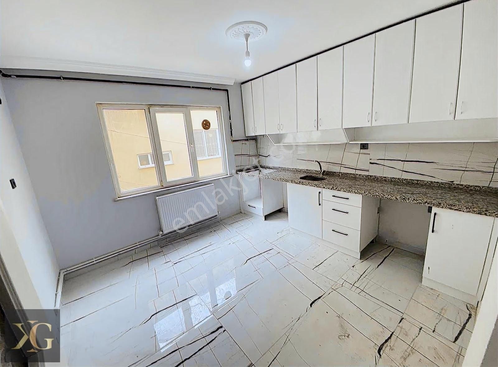Pruva'dan İçi Komple Yenilenmiş 2+1 Eşyasız Kiralık Daire - Görsel 11