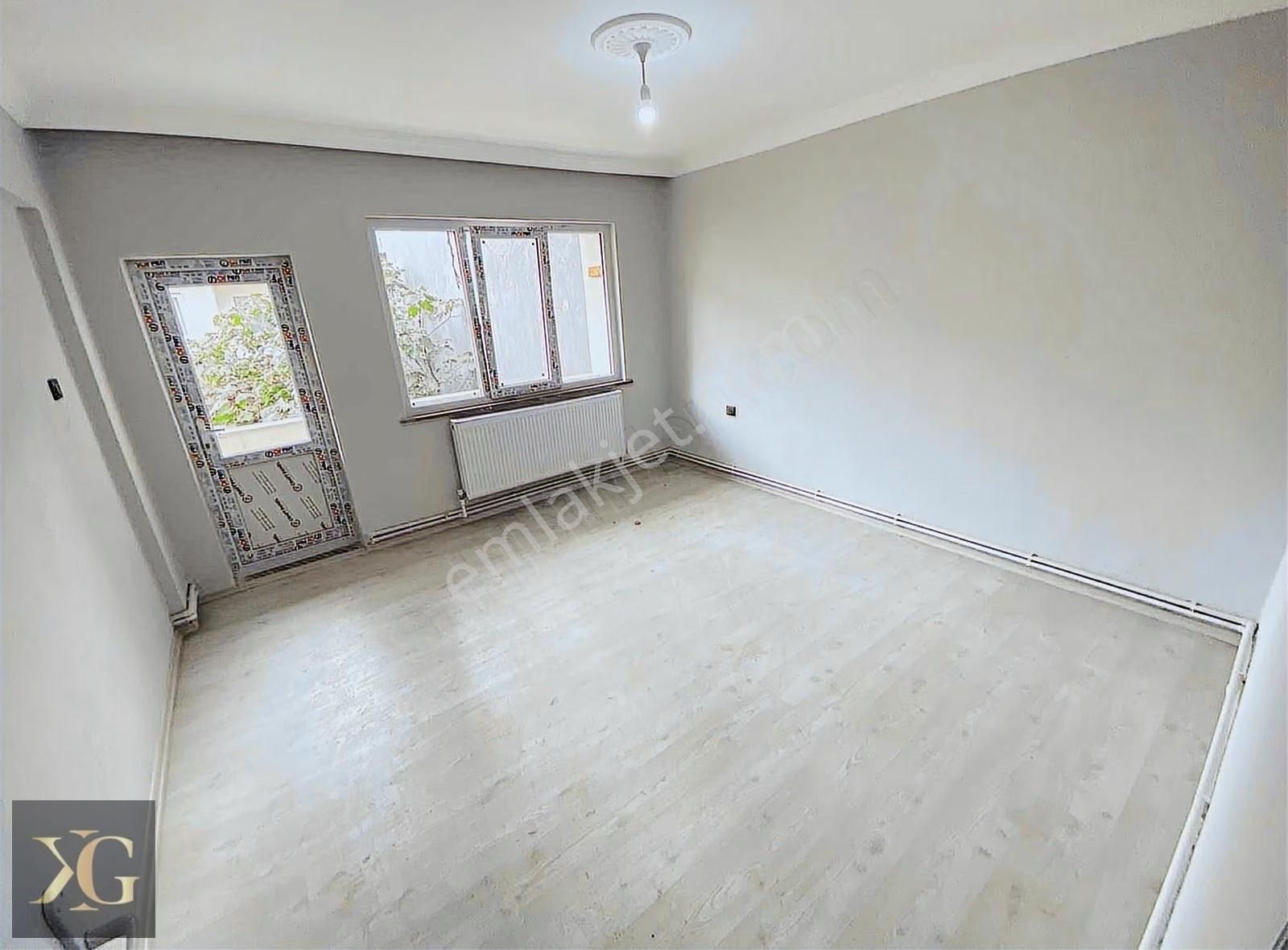 Pruva'dan İçi Komple Yenilenmiş 2+1 Eşyasız Kiralık Daire - Görsel 5